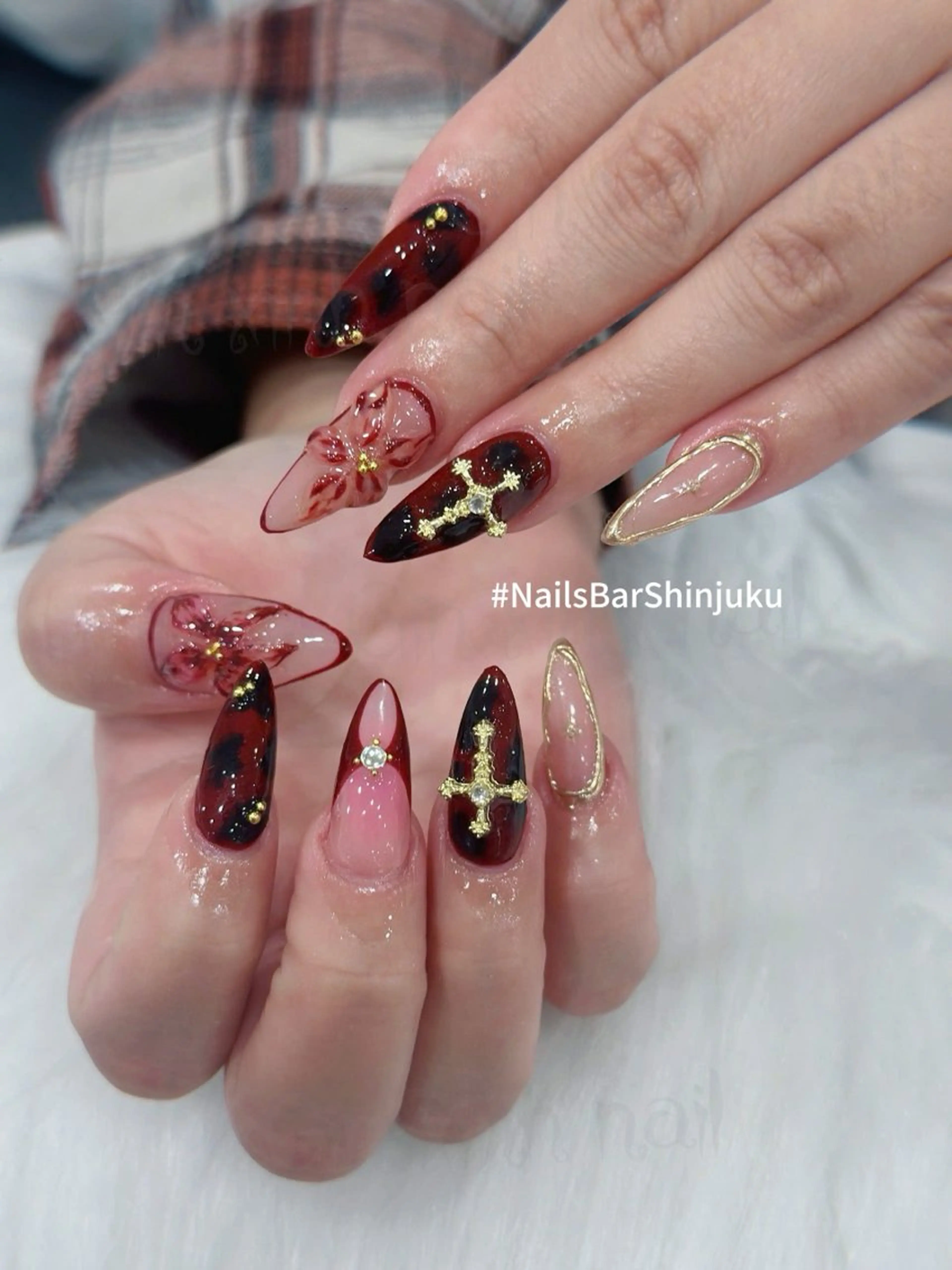 ネイル ボルドー ブラウン チークネイル ドット フットネイル ハンドネイル NAILS BAR SHINJUKUのネイルデザイン