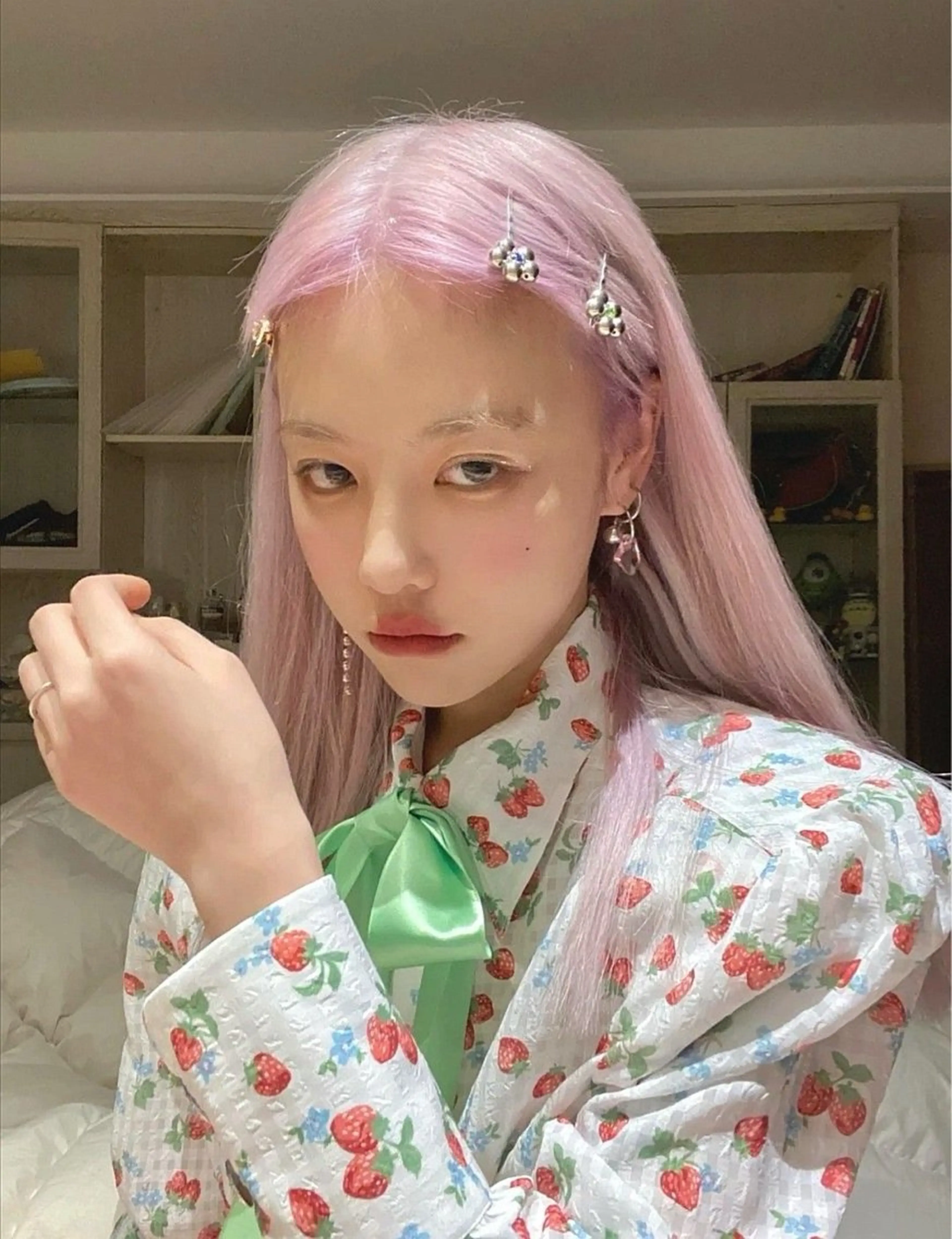 カラー モテガーリー🎀ピン クヘア/SHIONEのヘアスタイル