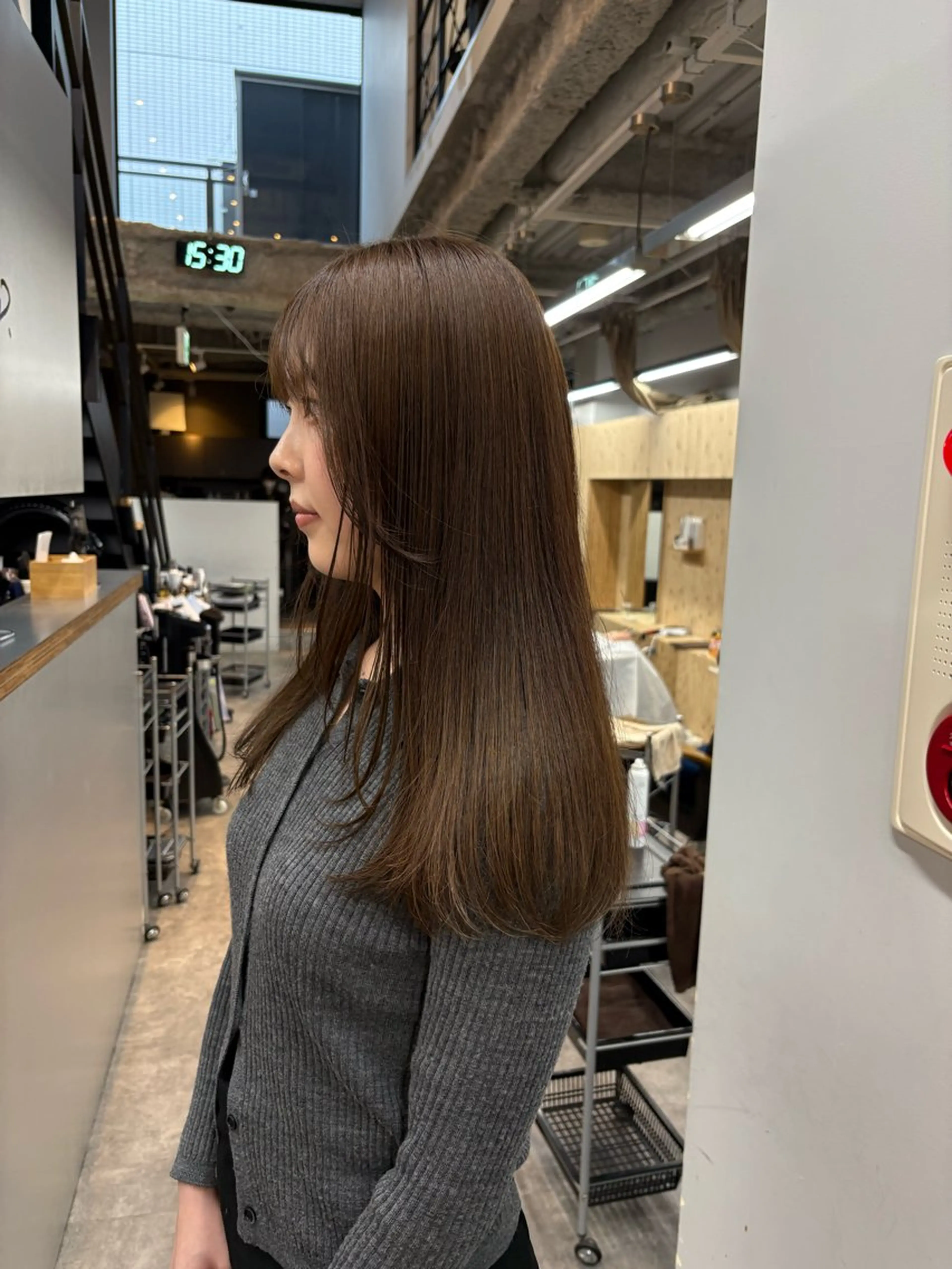 ロング ヘアカラー yuri/オリーブ/ 暖色カラー/レイヤーのヘアスタイル