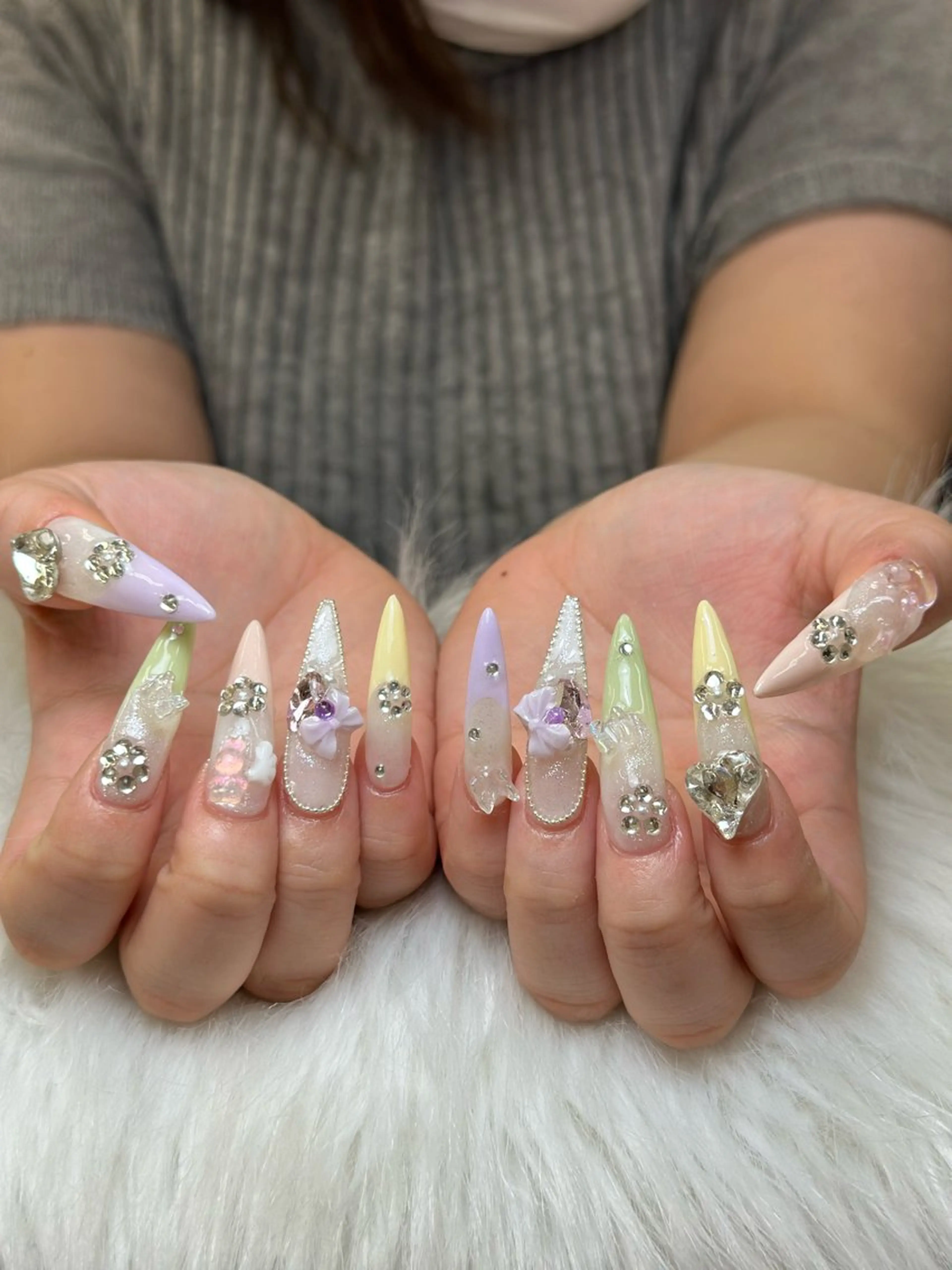 ネイル フレンチネイル グラデーション 韓国ネイル マグネットネイル シンプルネイル ハンドネイル CoMo Nail Studio所属・CoMo Nailのネイルデザイン