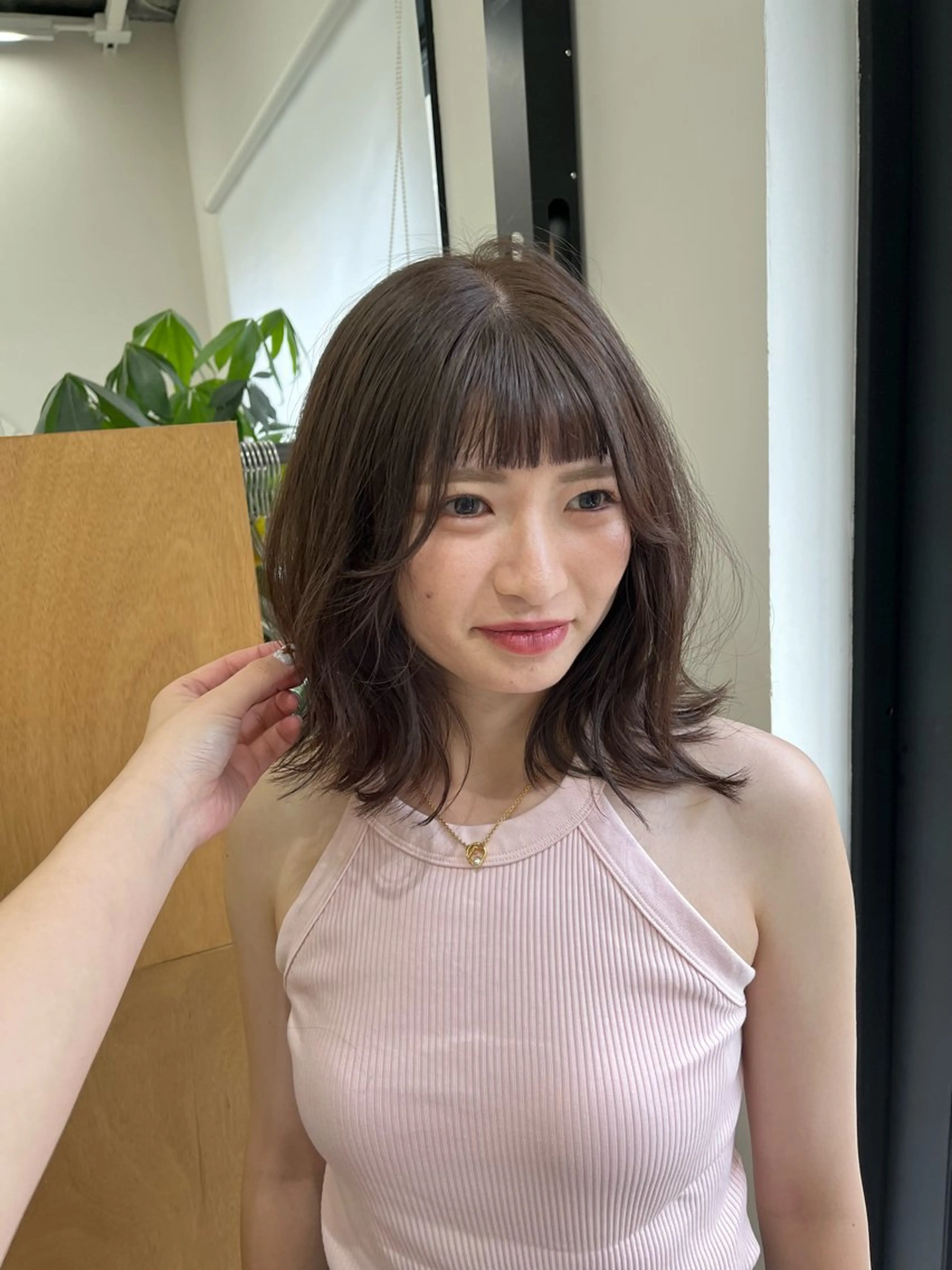 ショート カラー グレージュ オリーブグレージュ オリーブグレー miyu /レイヤー/ブリーチのヘアスタイル