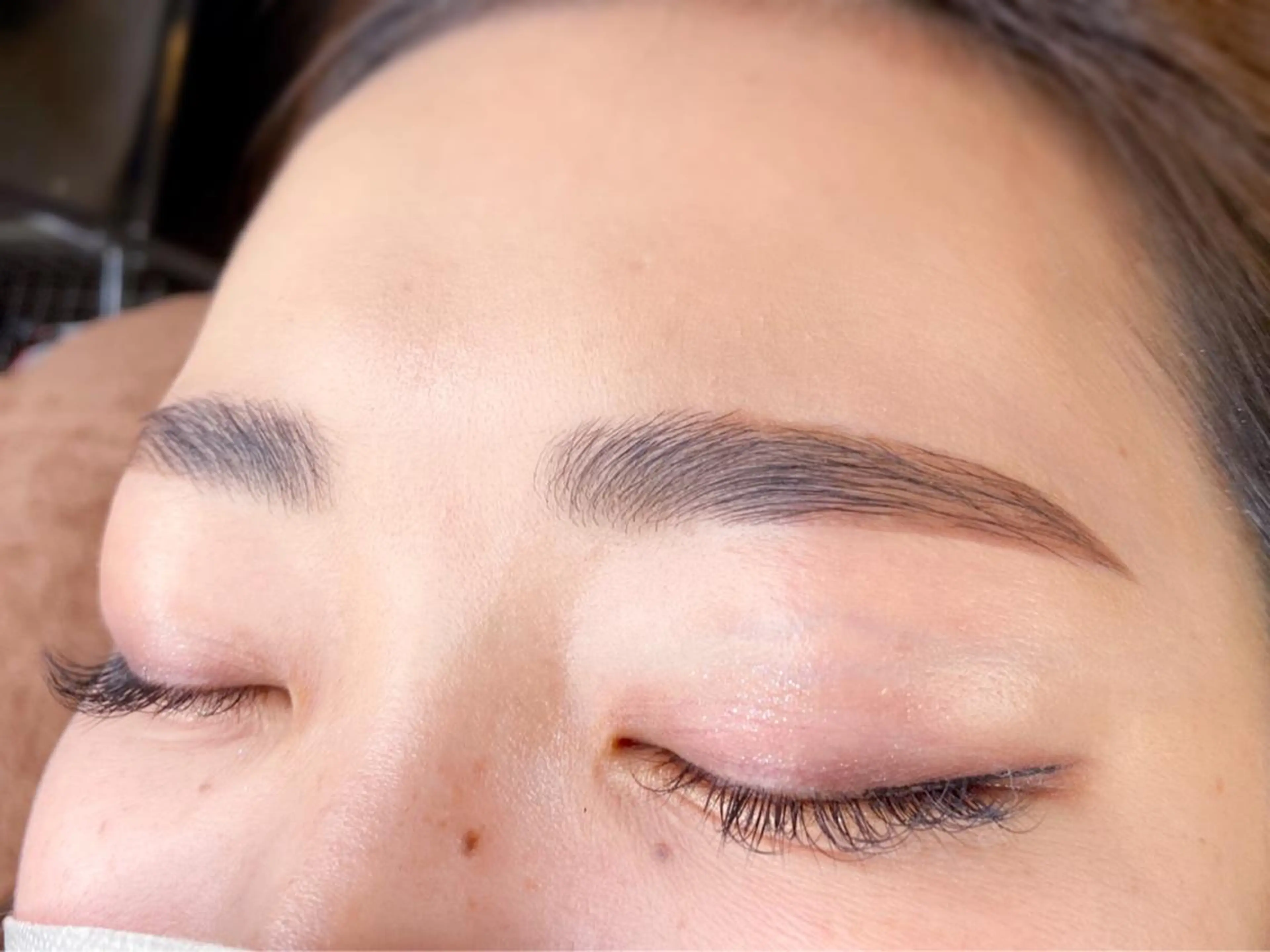 アイブロウ ハリウッドブロウリフト une 石橋阪大前・ 箕面・池田・蛍池のマツエク・マツパデザイン