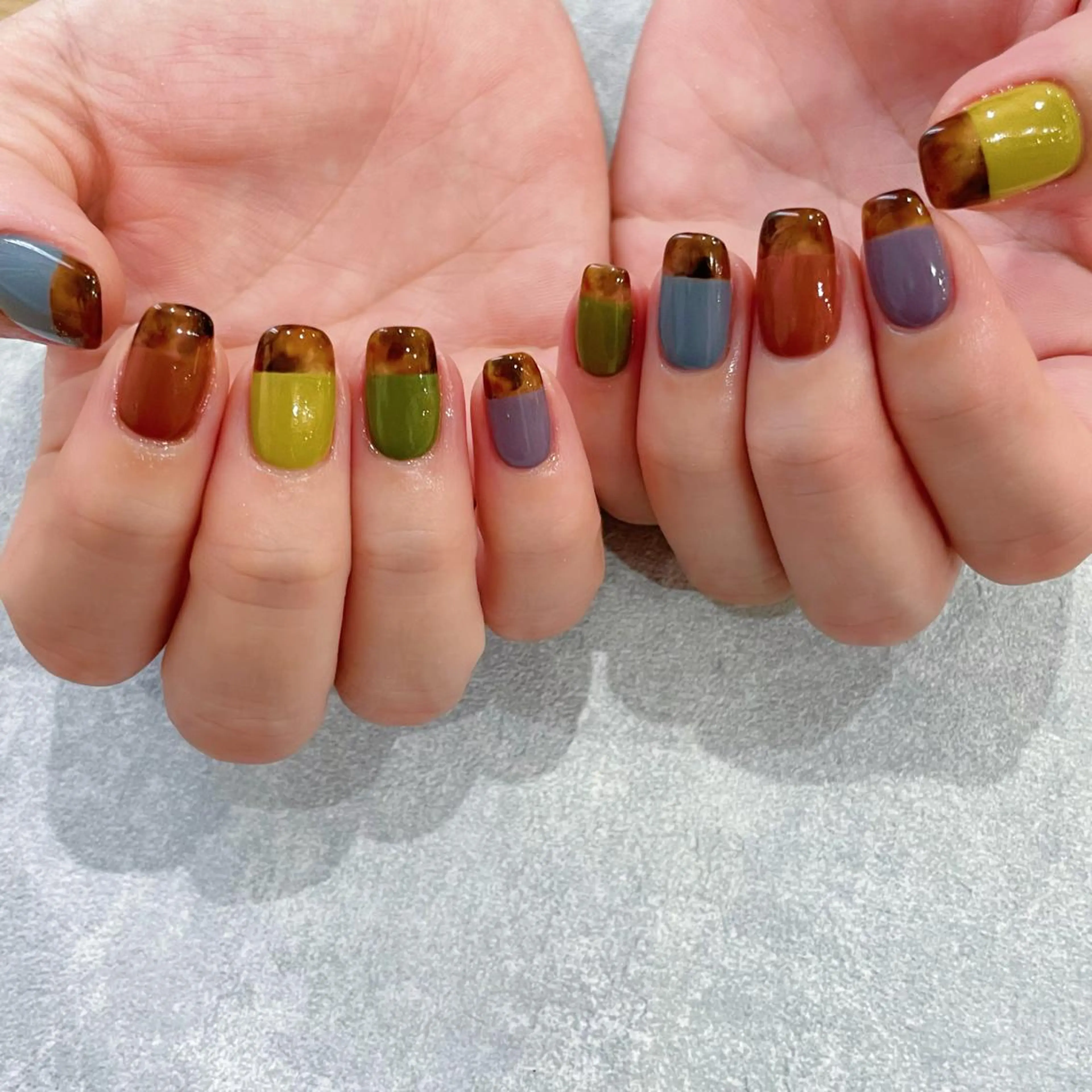 ネイル べっ甲ネイル フレンチネイル Rediant Salonのネイルデザイン