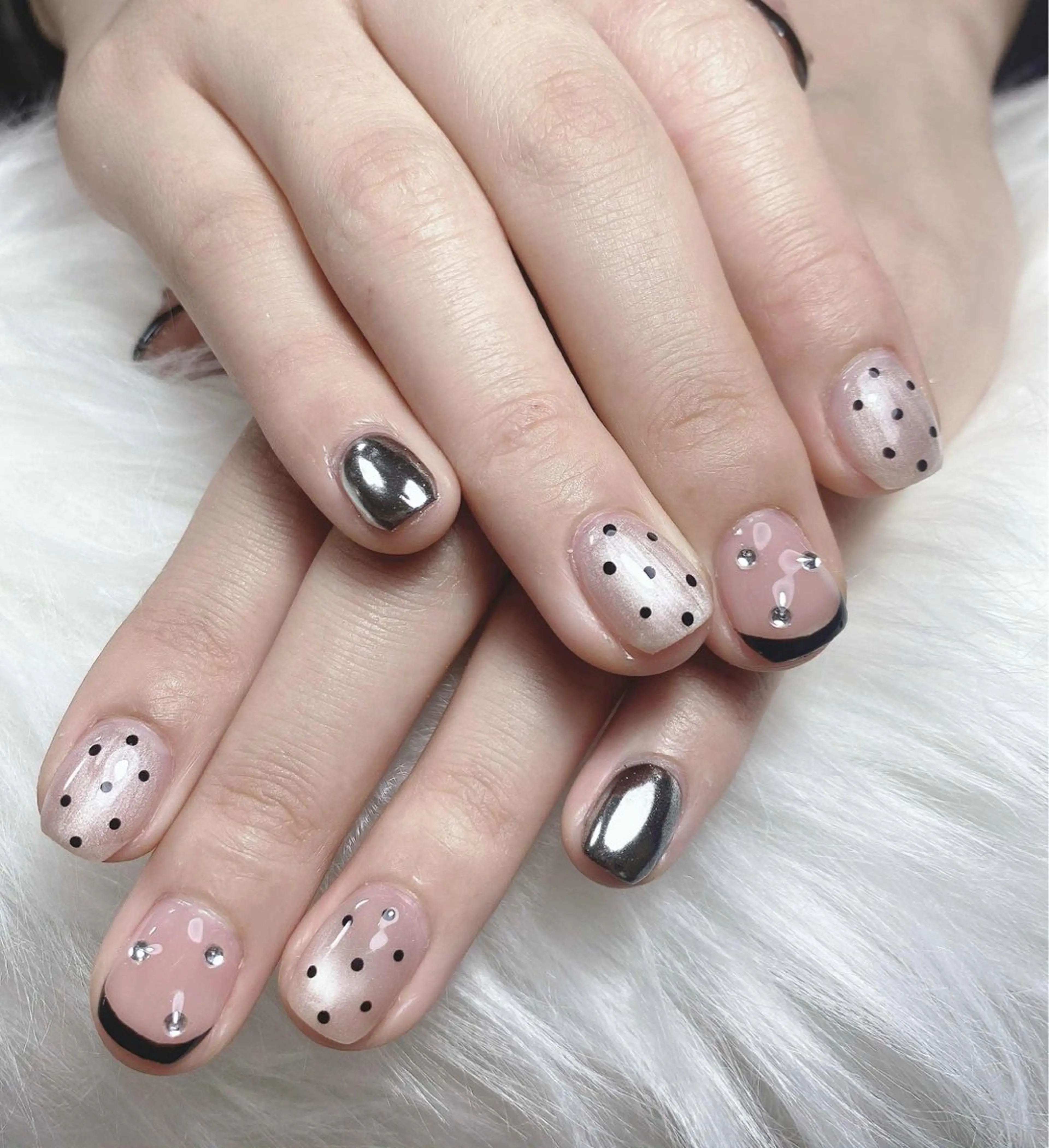 ネイル アートネイル 成人式 ジェルネイル ニュアンスネイル ネイルチップ Kora Nailのネイルデザイン