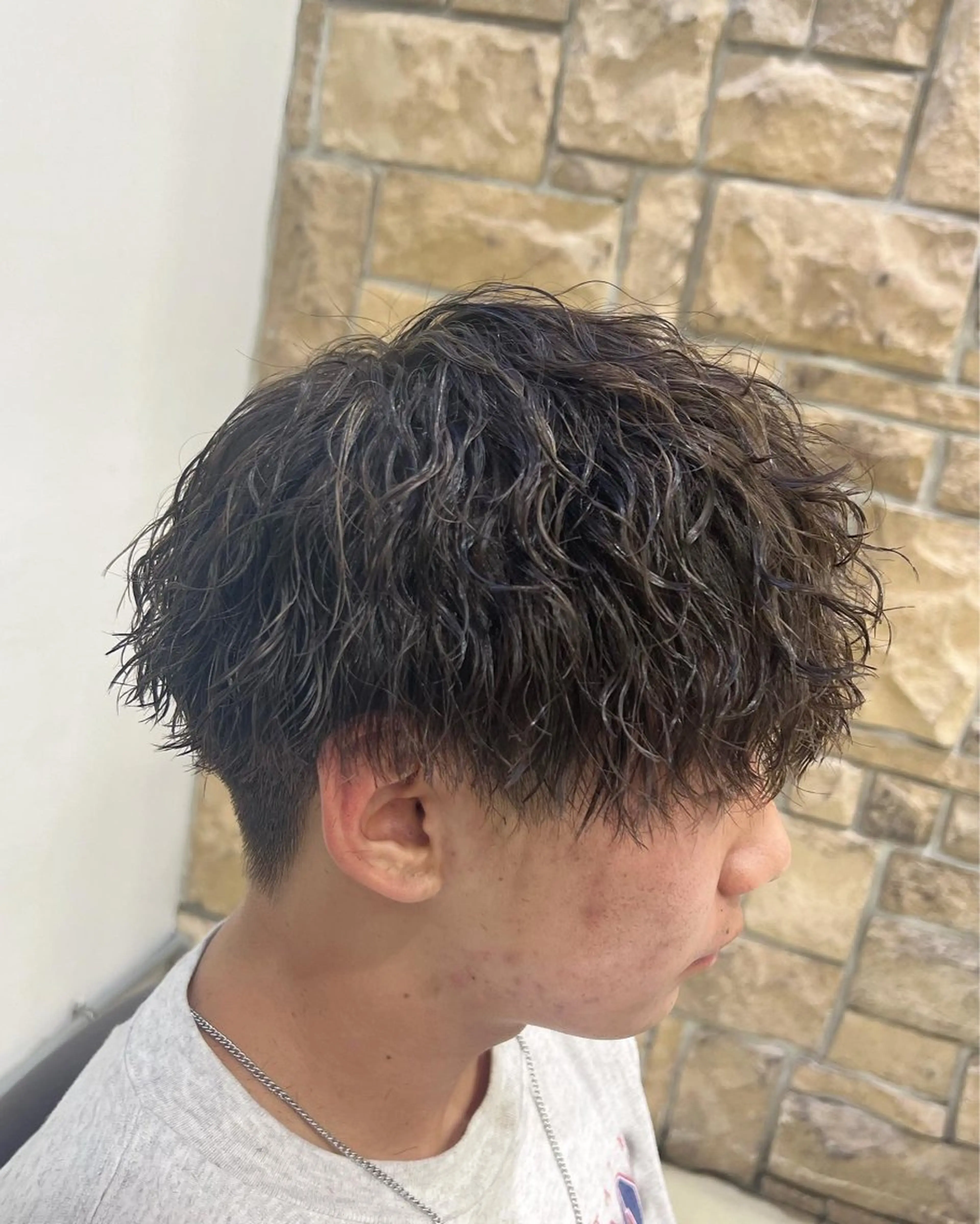 カラー パーマ メンズ カット ヘアカラー パーマ 韓国ヘアダウンパーマ シャドウパーマ/航太のヘアスタイル