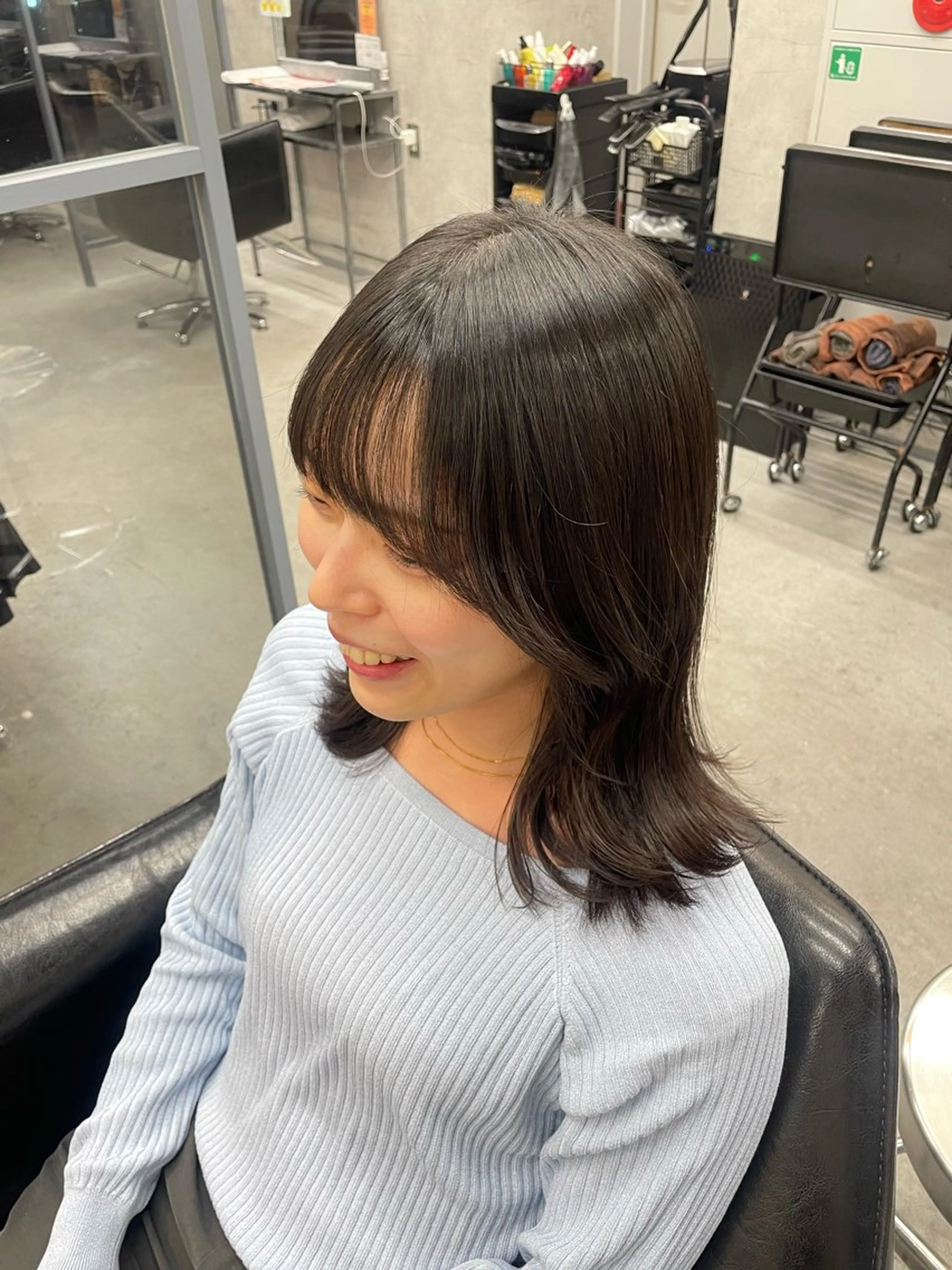 ミディアム カラー カット トリートメント 顔まわり/レイヤー 🌼MIU🌼のヘアスタイル