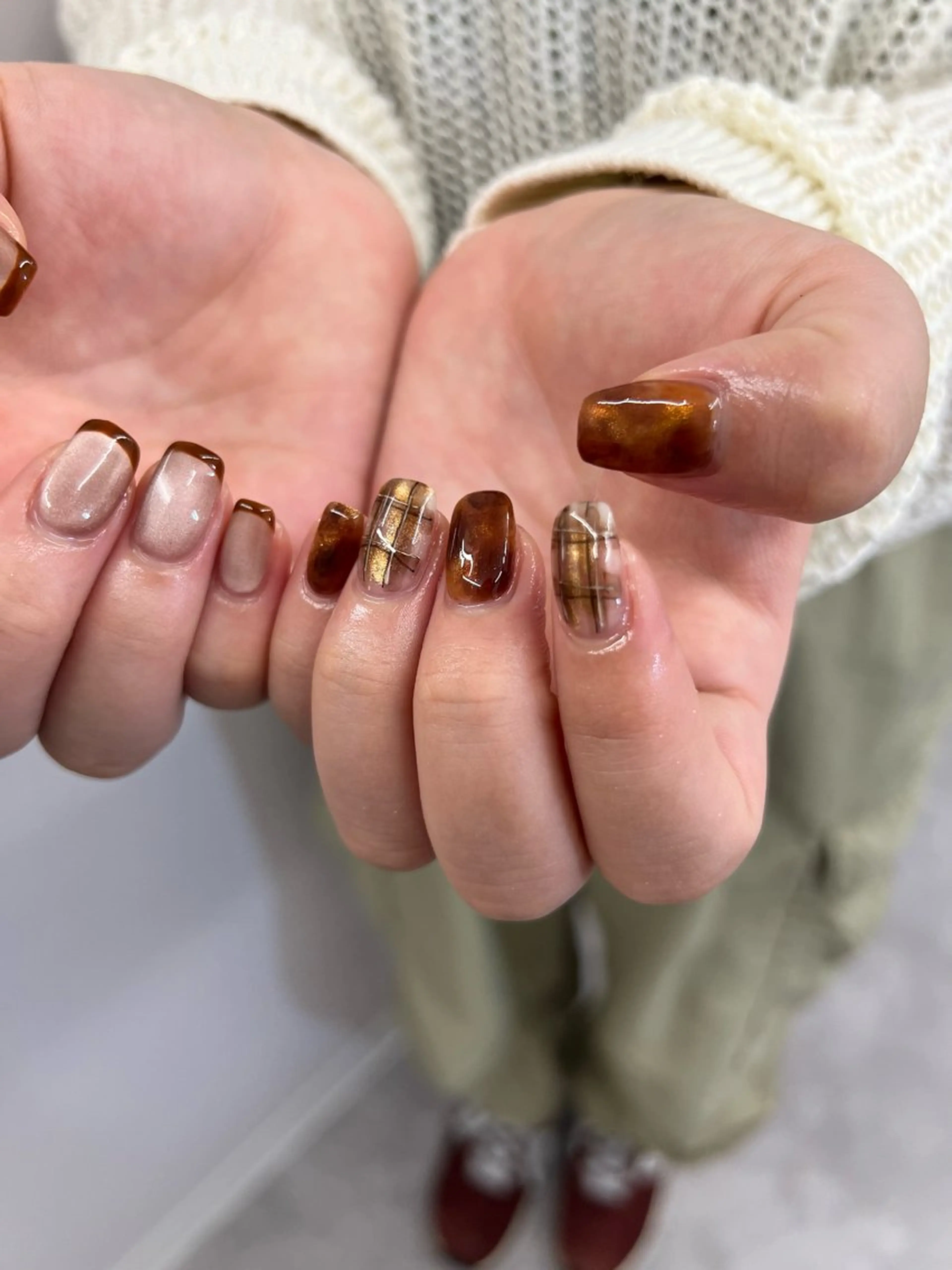 ネイル べっ甲ネイル ブラウン ジェルネイル 韓国ネイル マグネットネイル ハンドネイル ハンドケア Bana_ Nailのネイルデザイン