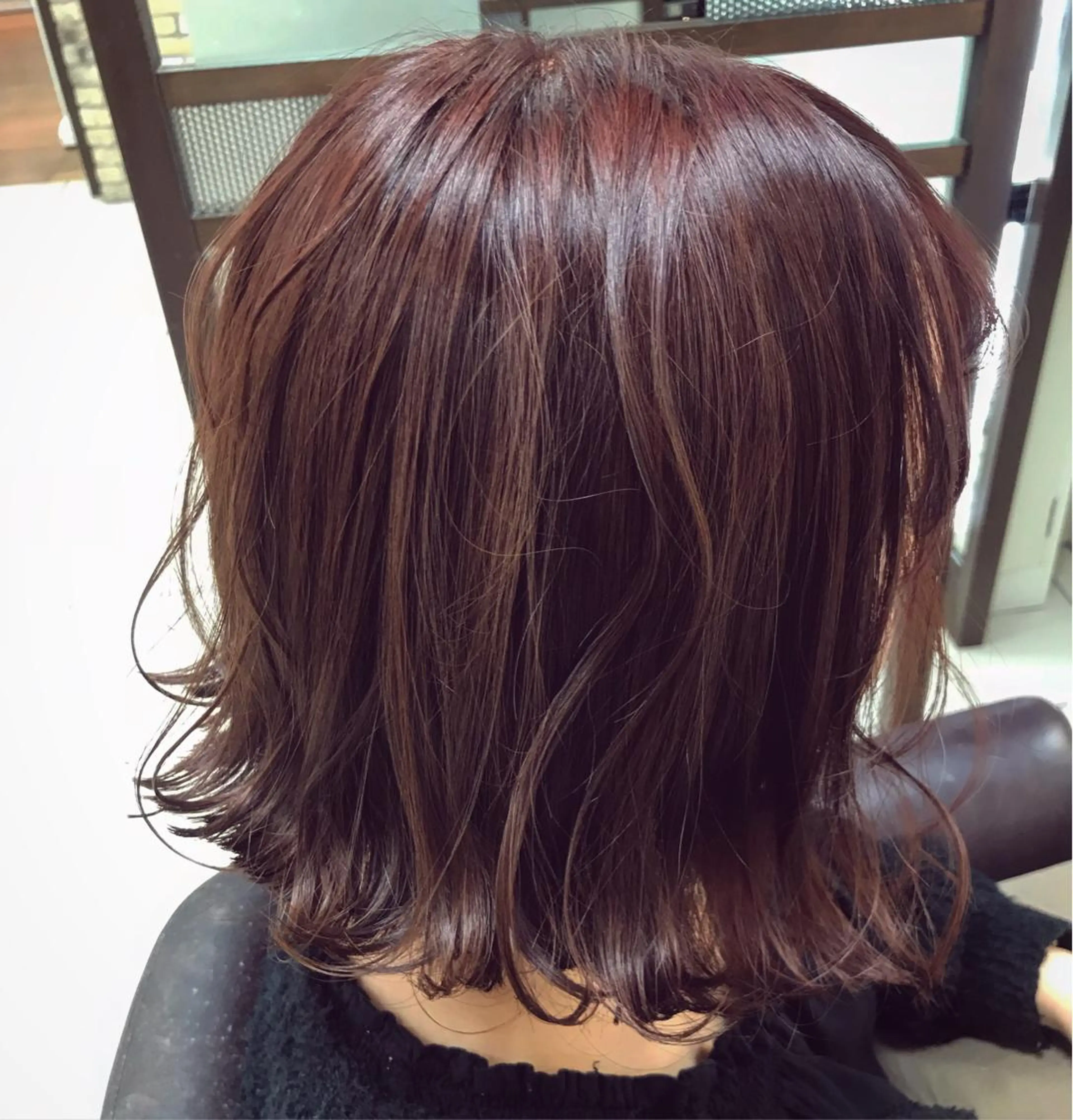 ショート カラー ヘアカラー トリートメント シールエクステ✨️韓 国羽エクステ🪽和希のヘアスタイル