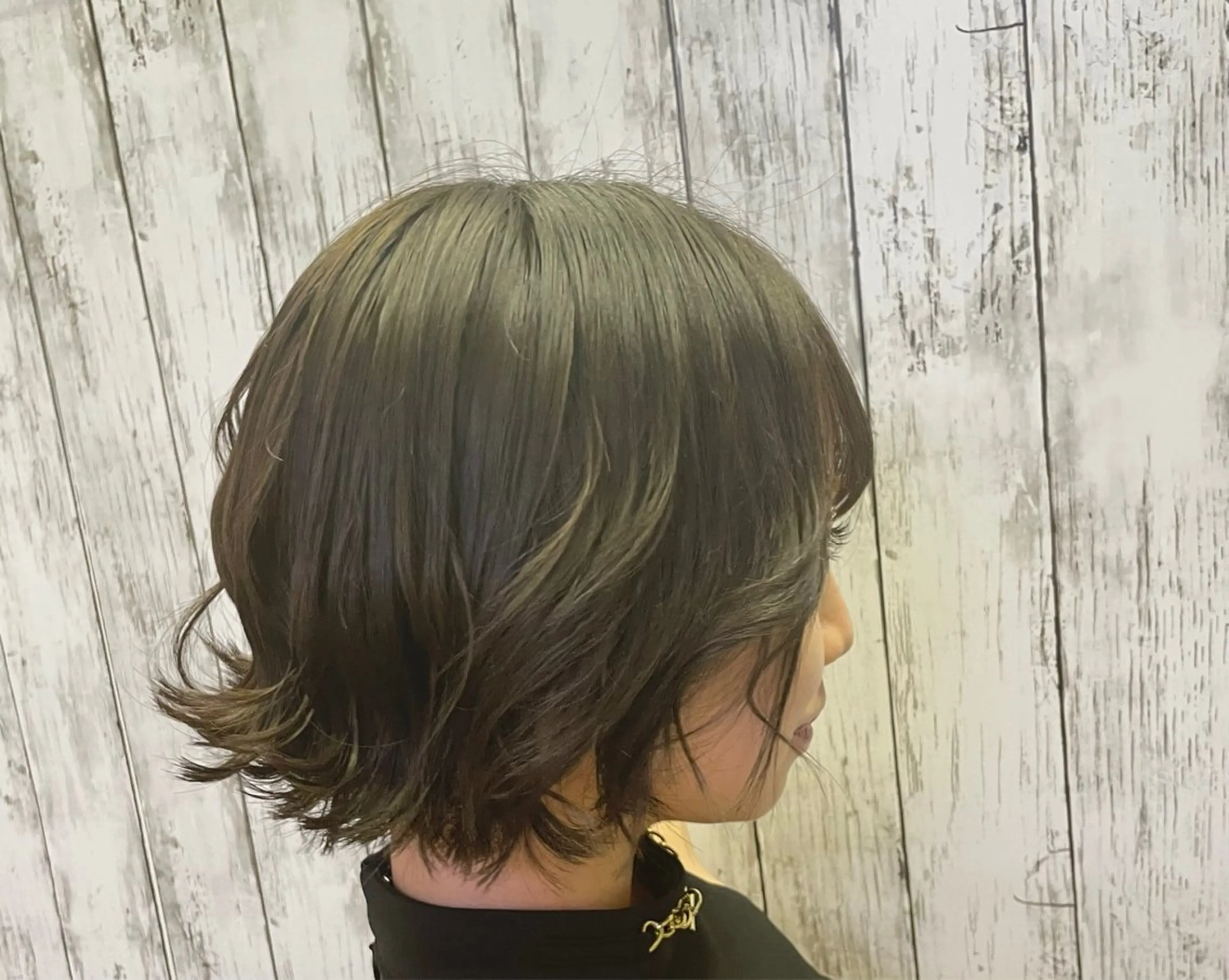 ショート カラー パーマ ボブ くびれヘア 外ハネヘア 森山 陽菜のヘアスタイル