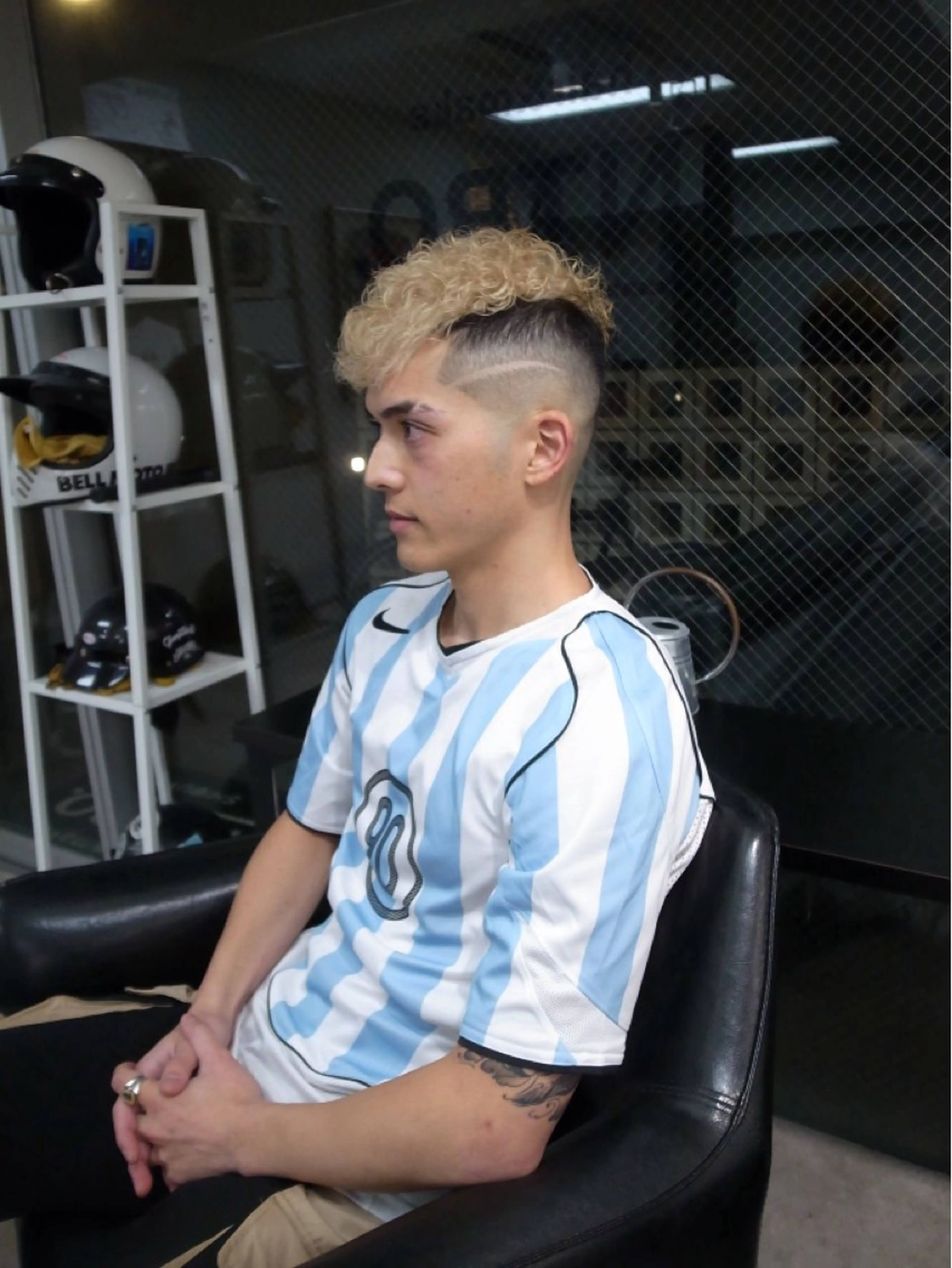 ショート カラー パーマ メンズ メンズハイトーン メンズパーマ ハイトーンカラー カット ヘアカラー トリートメント INTRO SHIBUYA by Fi-Ne所属・💈メンズフェード 特化DAIYA💈のヘアスタイル