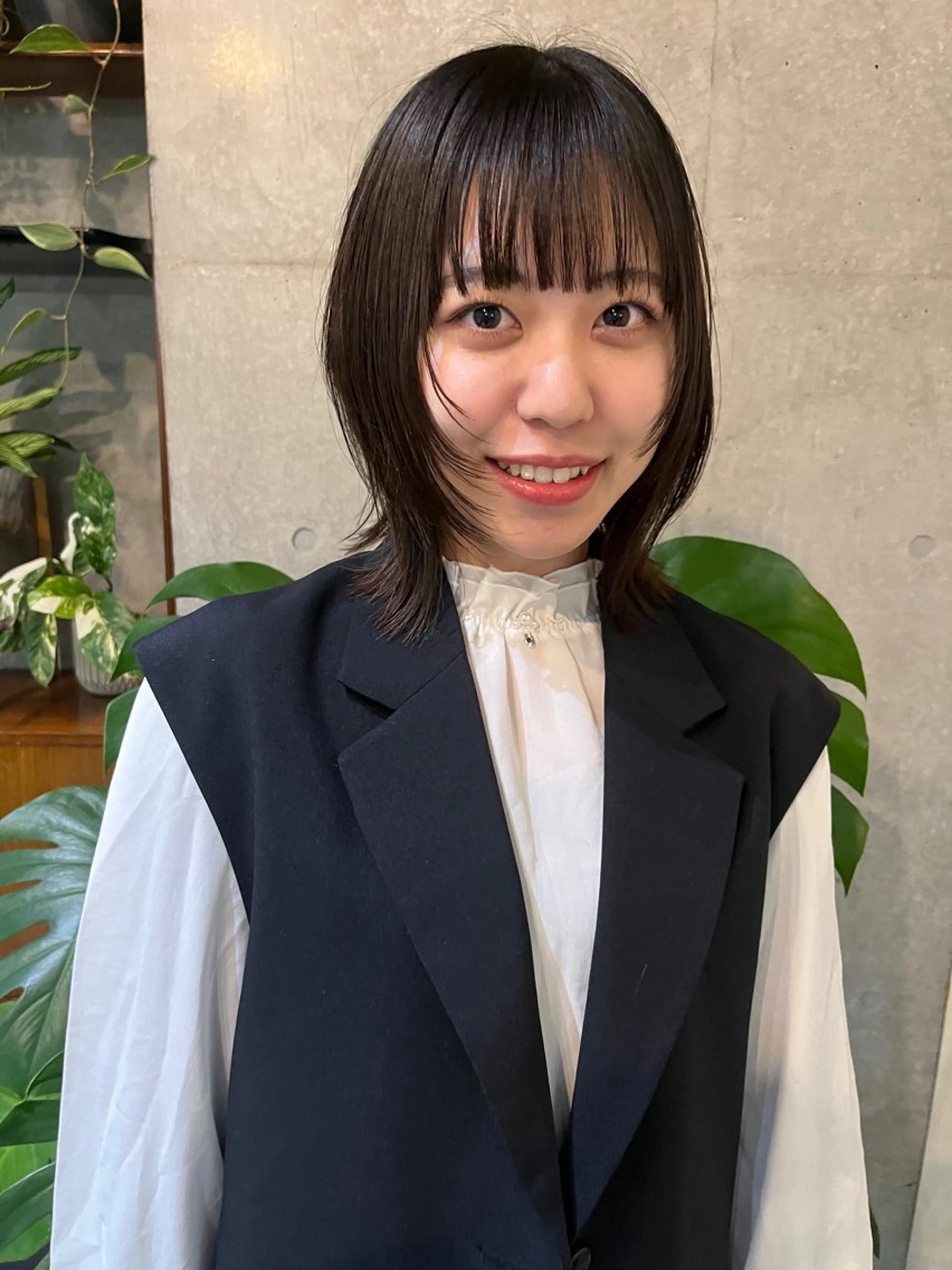 ミディアム カット ヘアカラー レイヤーカット\ウル フ　chinatsuのヘアスタイル