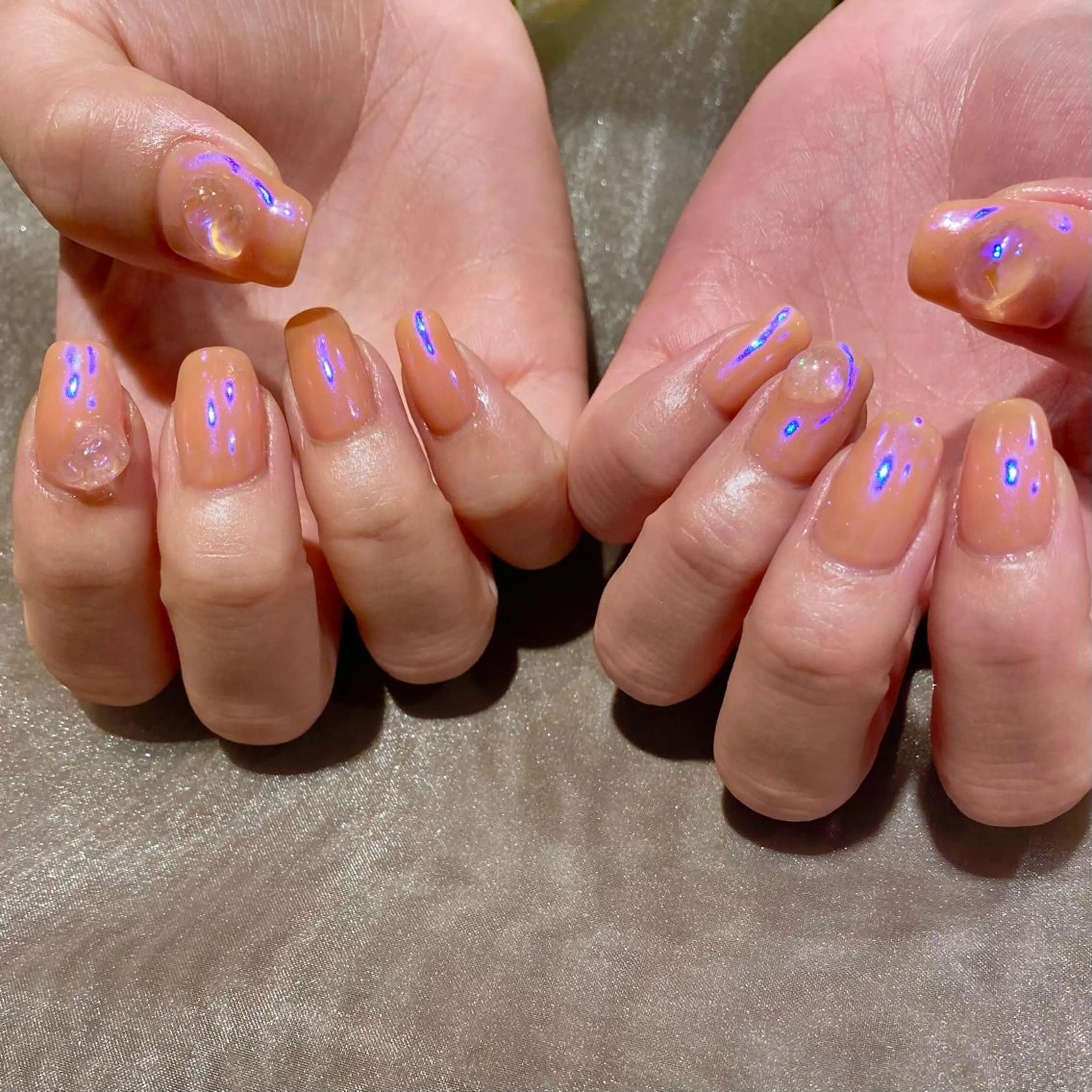 ネイル オーロラネイル ハンドネイル RINO AMANE nailのネイルデザイン