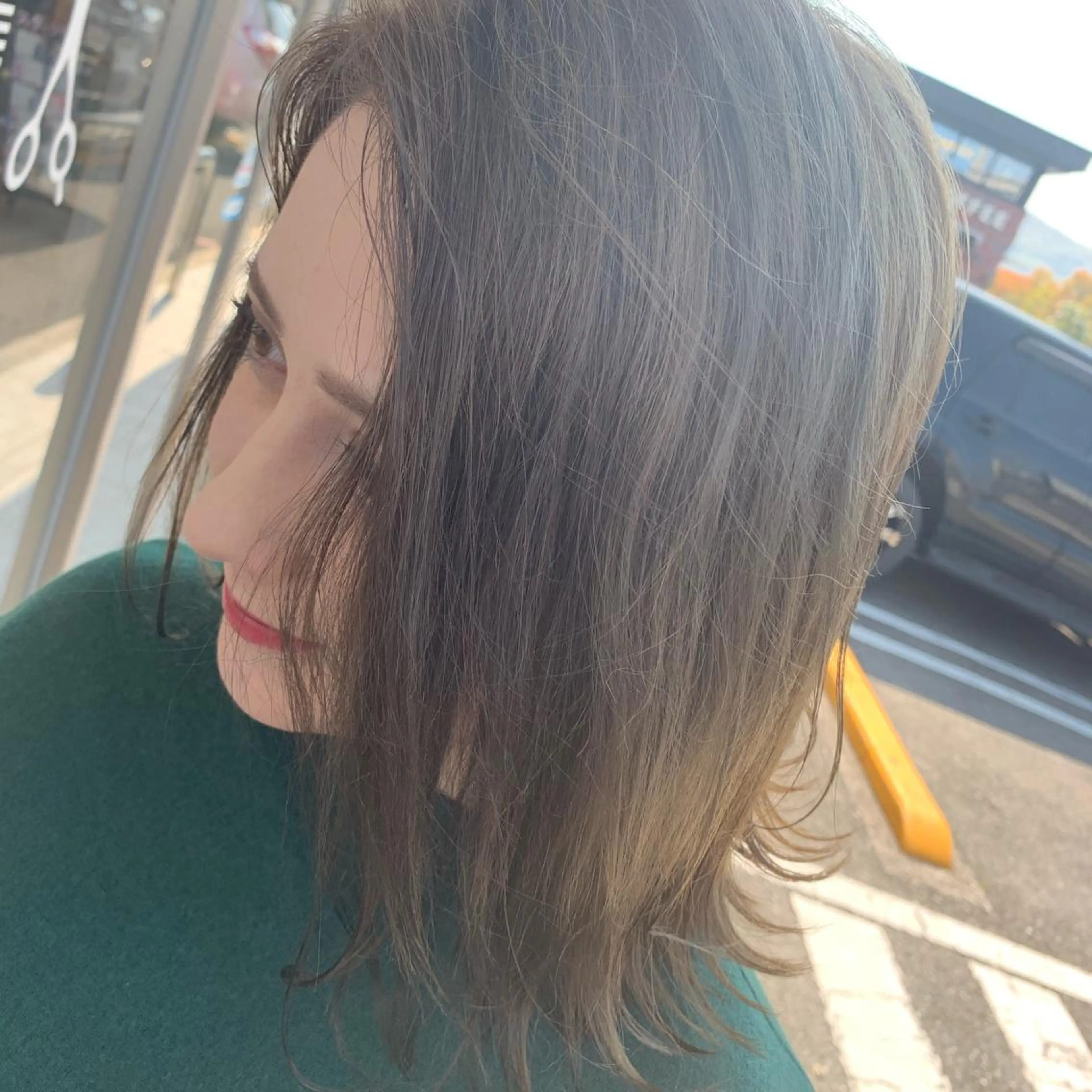 カラー ベージュカラー ブリーチ ハイトーンカラー ハイトーンベージュ 畠山 華奈のヘアスタイル