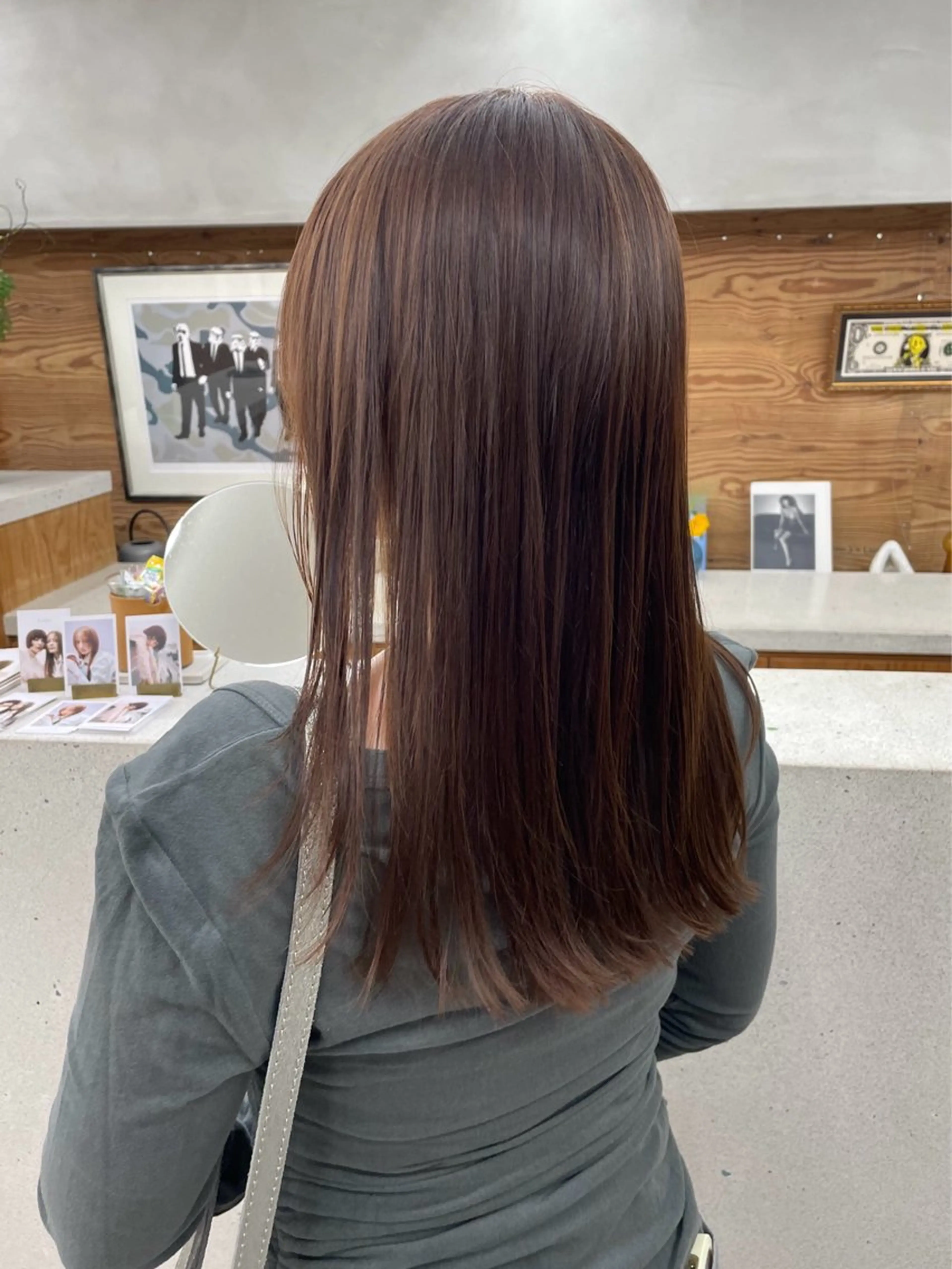 ミディアム カラー ベージュカラー ブラウンカラー 透明感カラー カット ヘアカラー トリートメント 榛葉 夢乃のヘアスタイル