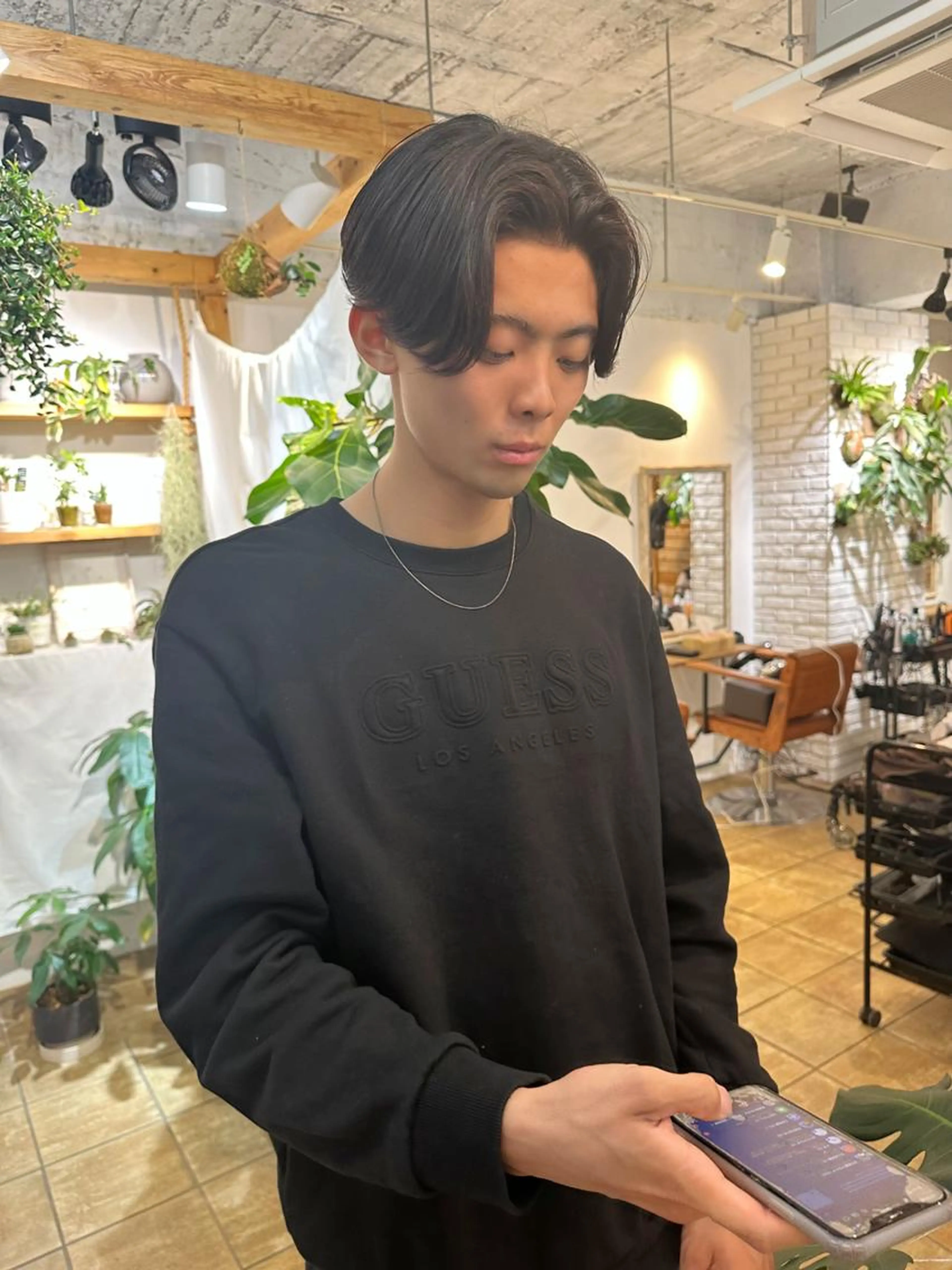メンズカット×毛流れパーマモデルの写真