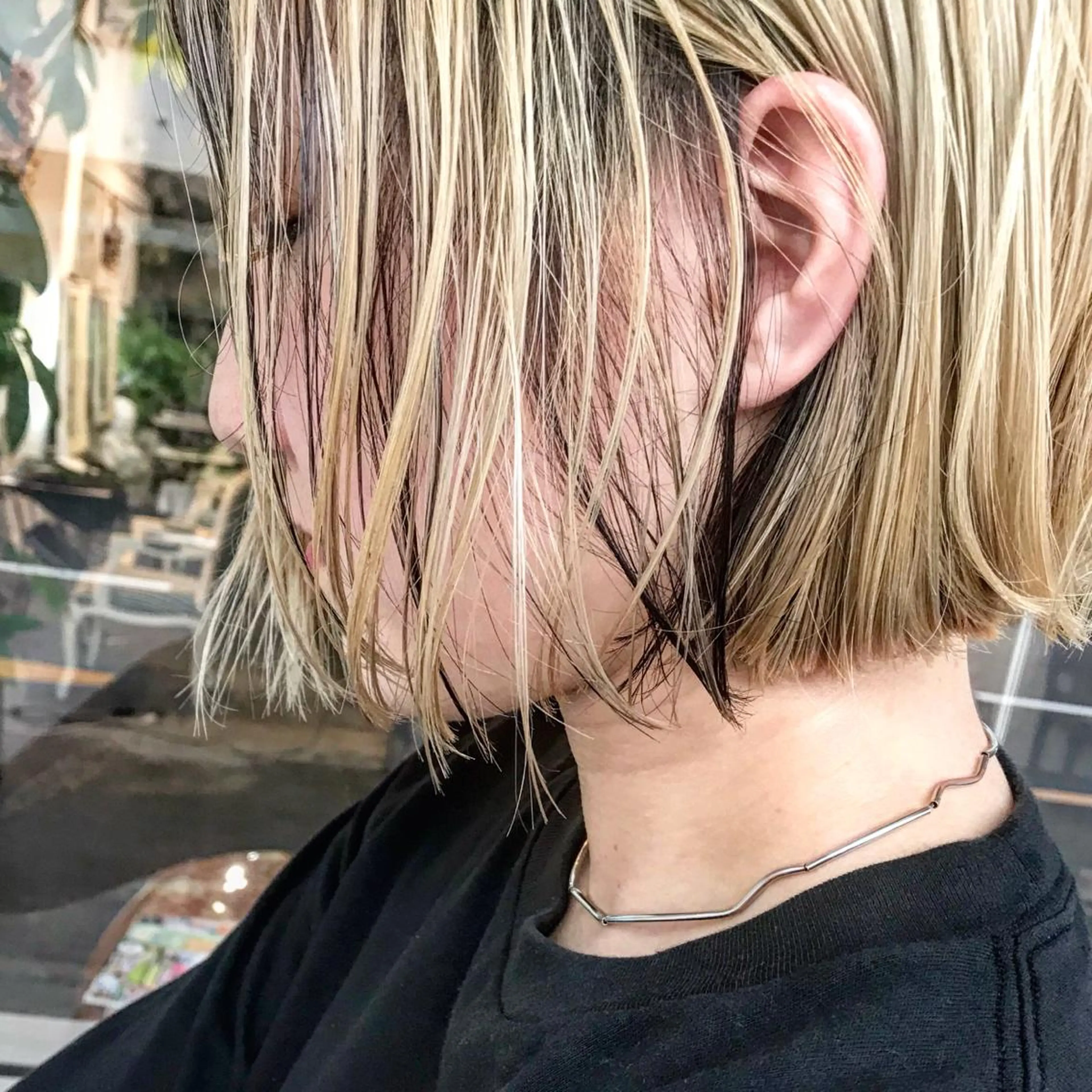 ショート カラー ヘアアレンジ 切りっぱなしボブ バレイヤージュ ブリーチ グラデーションカラー ハイライトカラー Mariana/ 鶴原-ハイライトのヘアスタイル