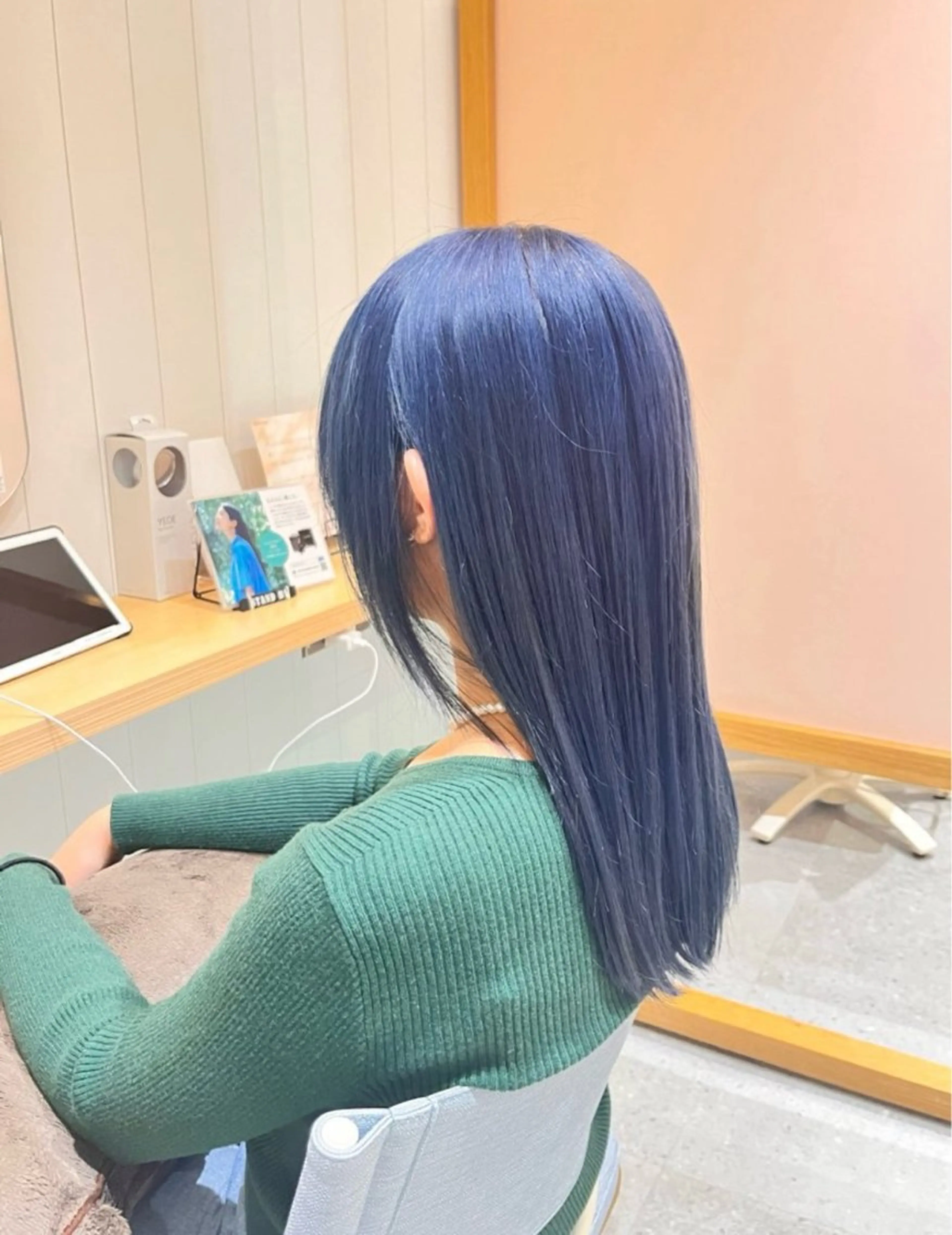 ロング カラー ブリーチ ヘアカラー トリートメント エリア唯一🌈ᵕ̈* 派手髪モリヤ🌺のヘアスタイル