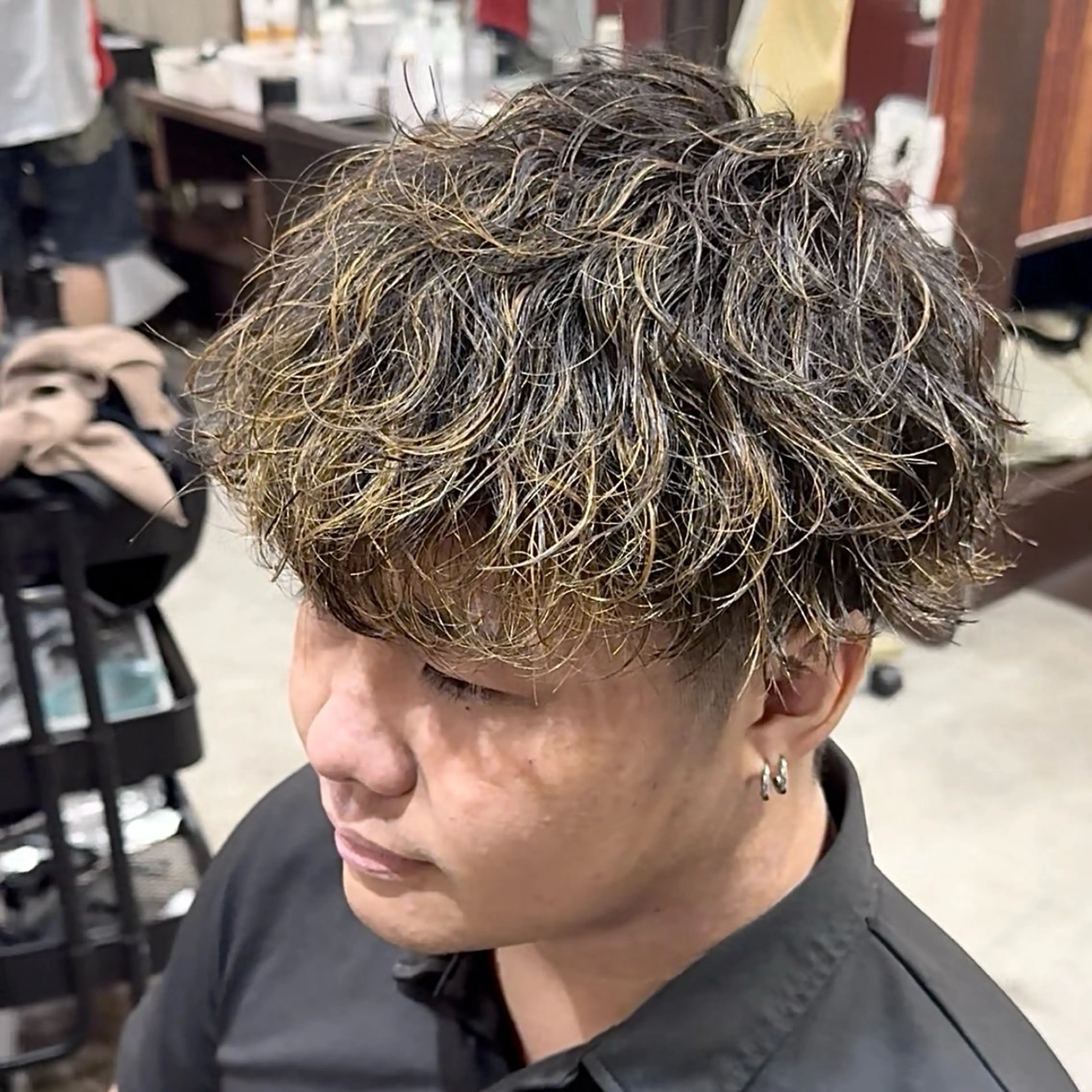 パーマ メンズ メンズブリーチ 波巻きパーマ カット パーマ メンズ特化|パーマ| RYUのヘアスタイル