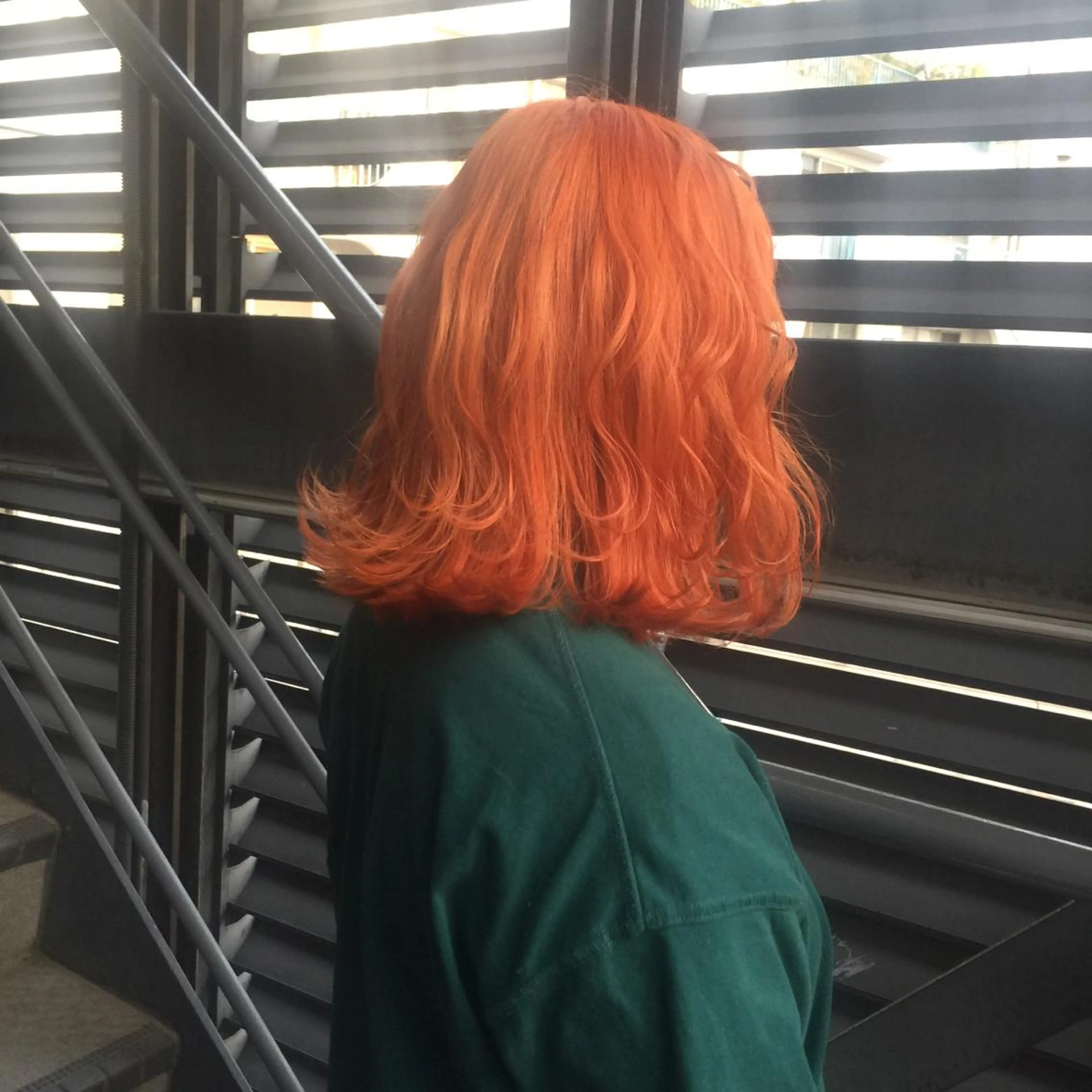 ミディアム カラー オレンジ ホワイト&レイヤーカ ットエクステ長畠俊輔のヘアスタイル