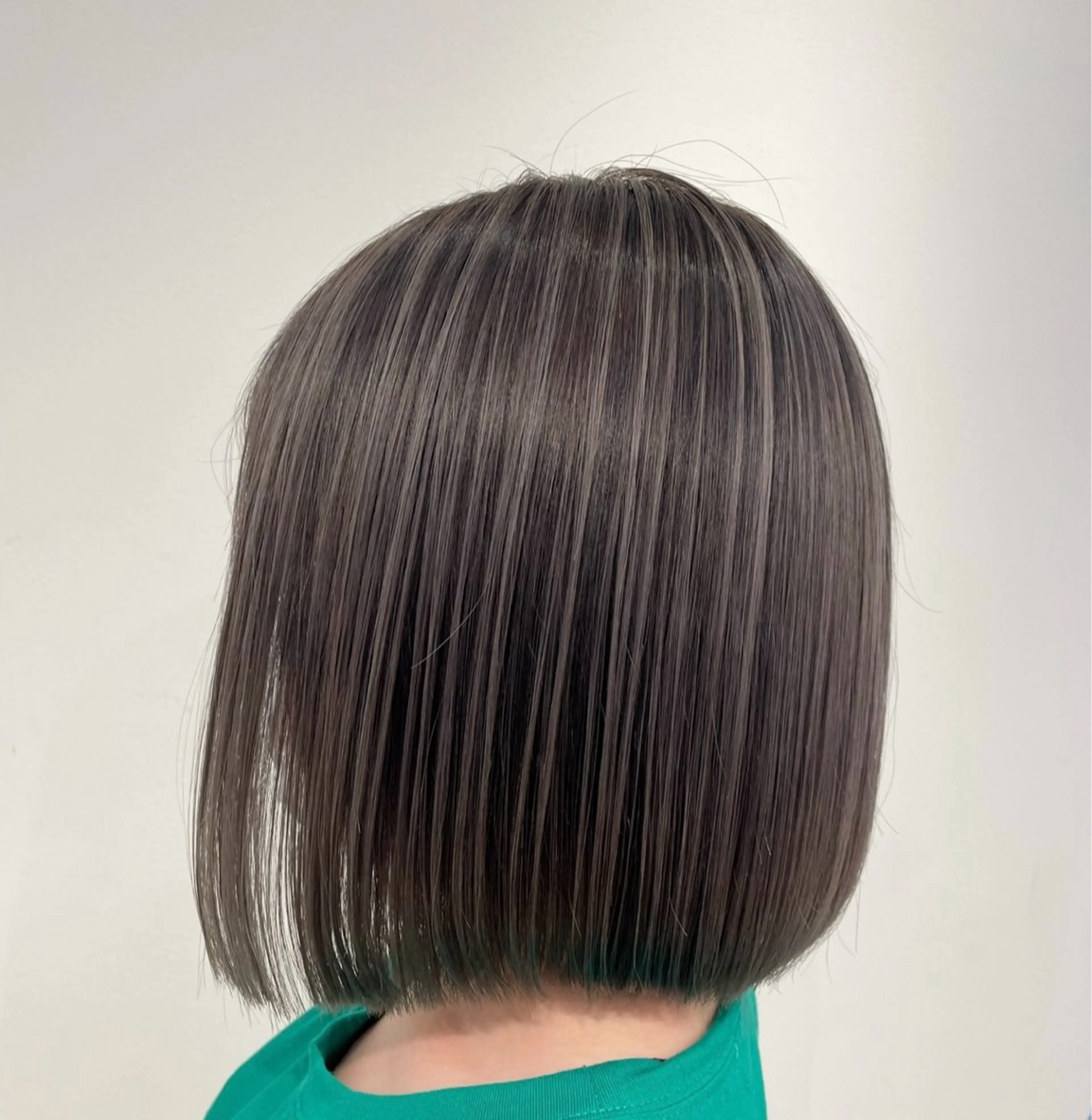 ショート カラー グレージュ ヘアカラー トリートメント ブリーチ👩‍🦳/ ‪✂︎MANAMIのヘアスタイル