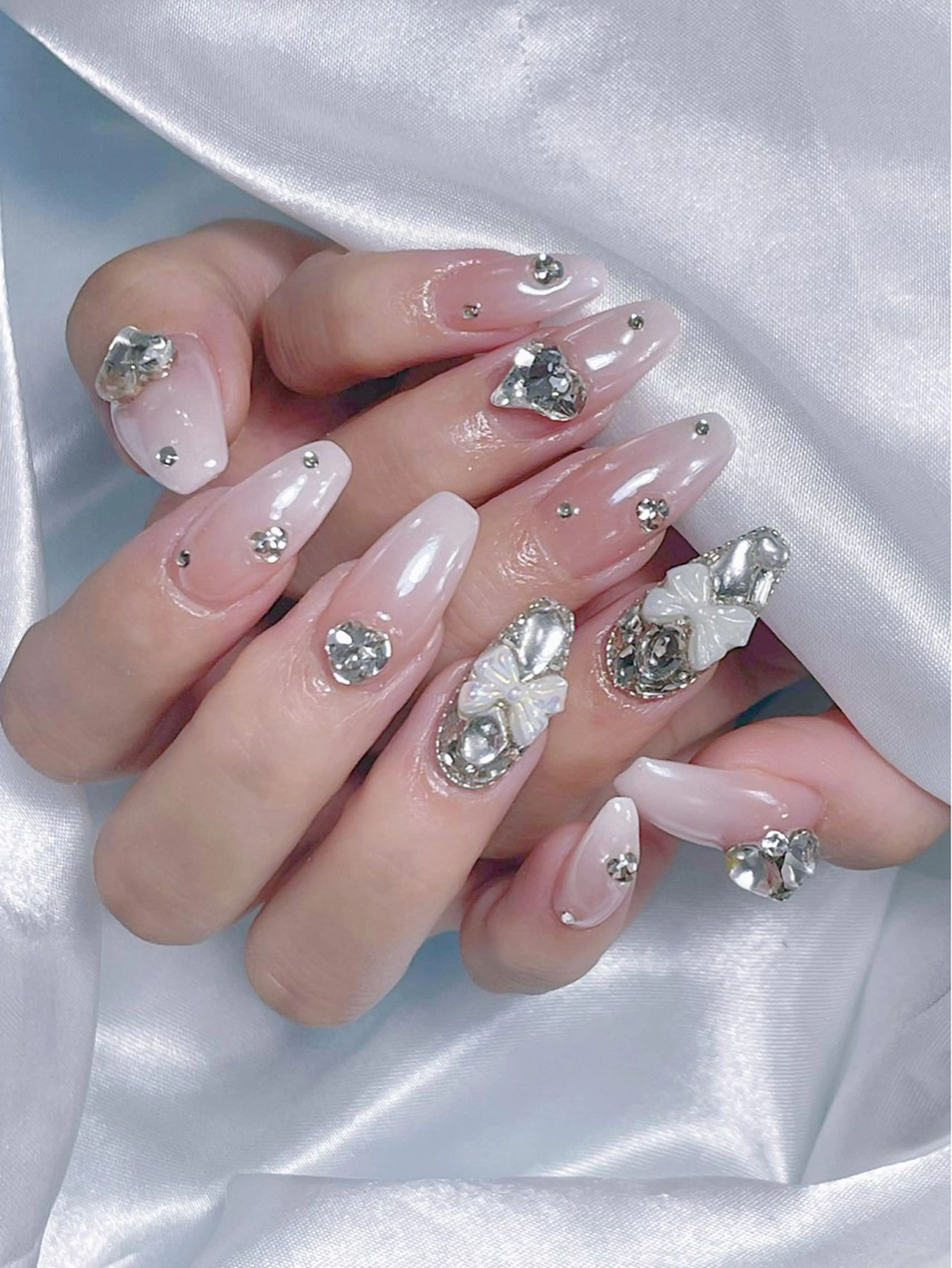 ネイル ハンドネイル LEELA NAIL STUDIO所属・LEELA NAIL STUDIOのネイルデザイン