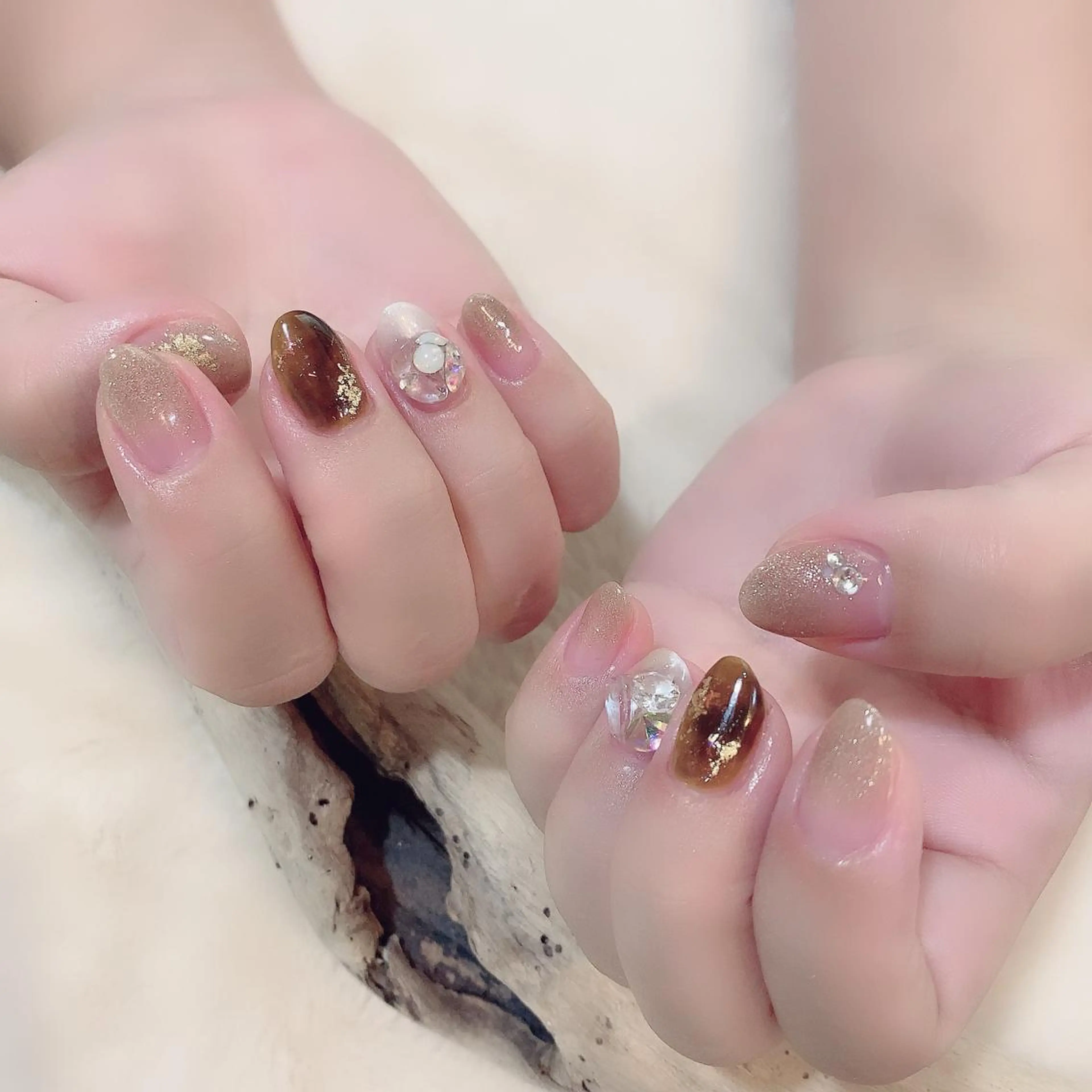 ネイル べっ甲ネイル YAS 青柳 安代のネイルデザイン