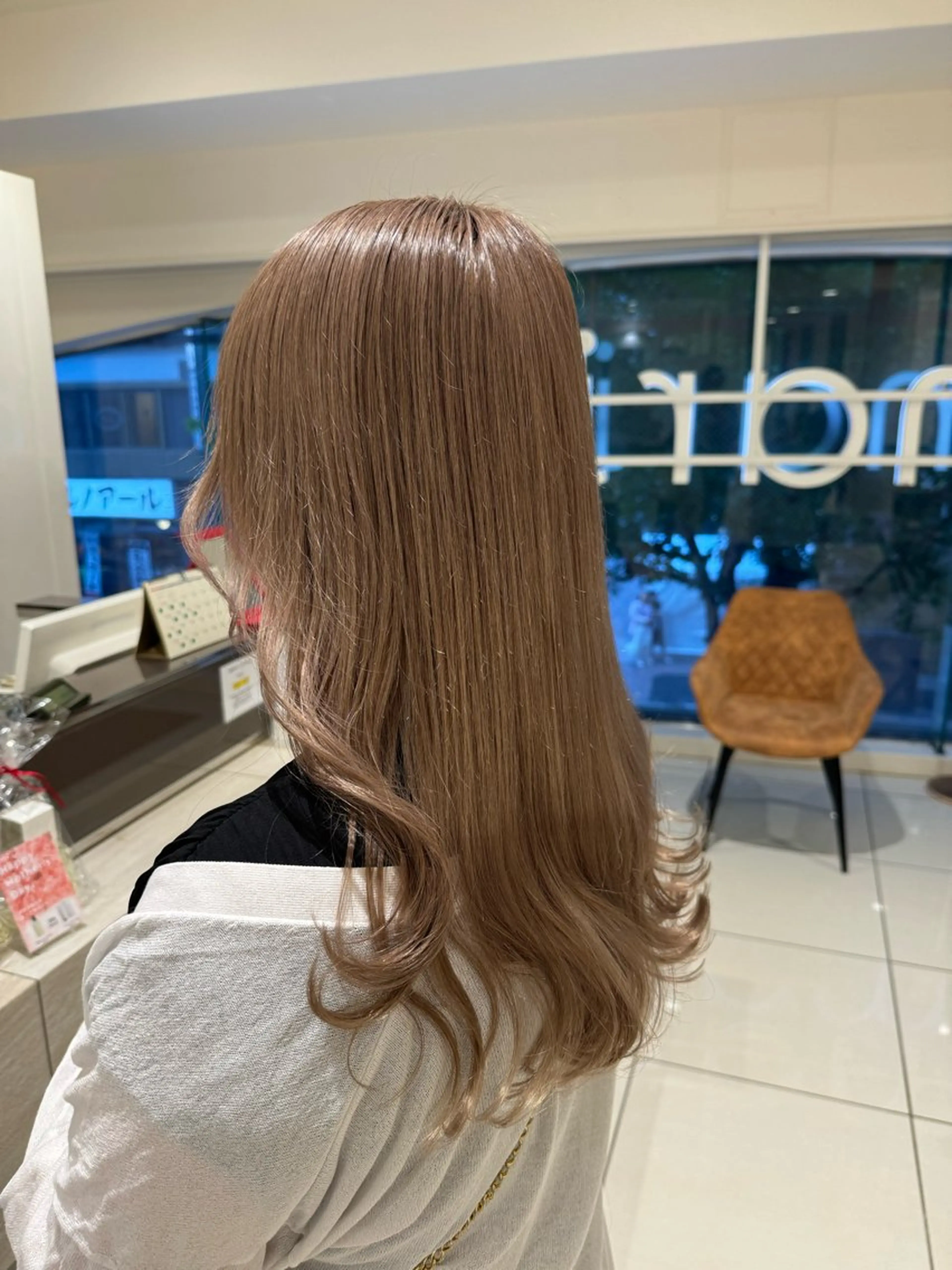 カラー 🎀ハイトーン🎀 🩶艶髪🩶YUNAのヘアスタイル