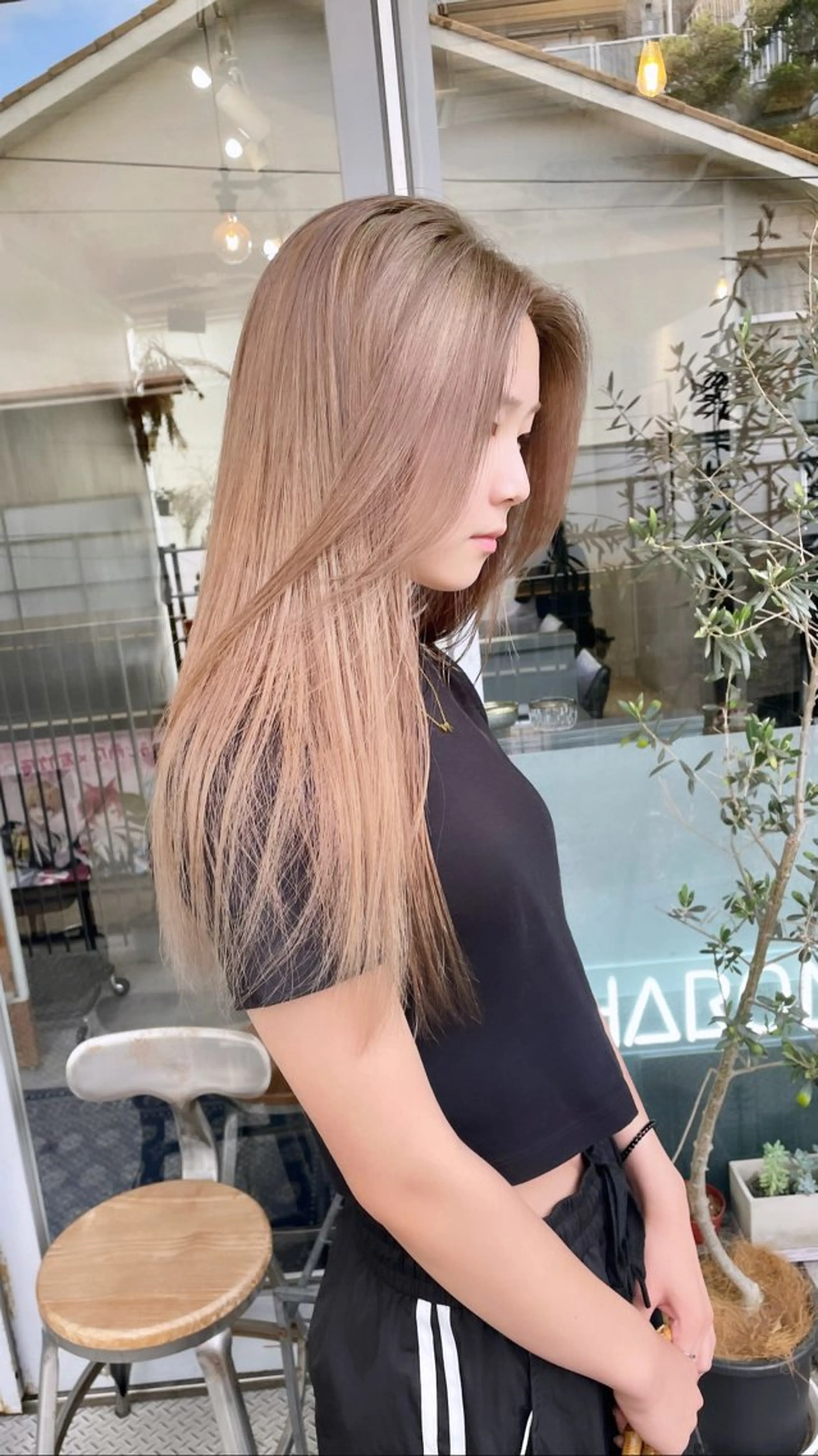 ロング カラー パーマ ヘアアレンジ メンズ メンズブリーチ アッシュ ベージュカラー ブリーチ ブラウンカラー ヘアカラー トリートメント ヘアセット 💐大人可愛く Kroda💐のヘアスタイル