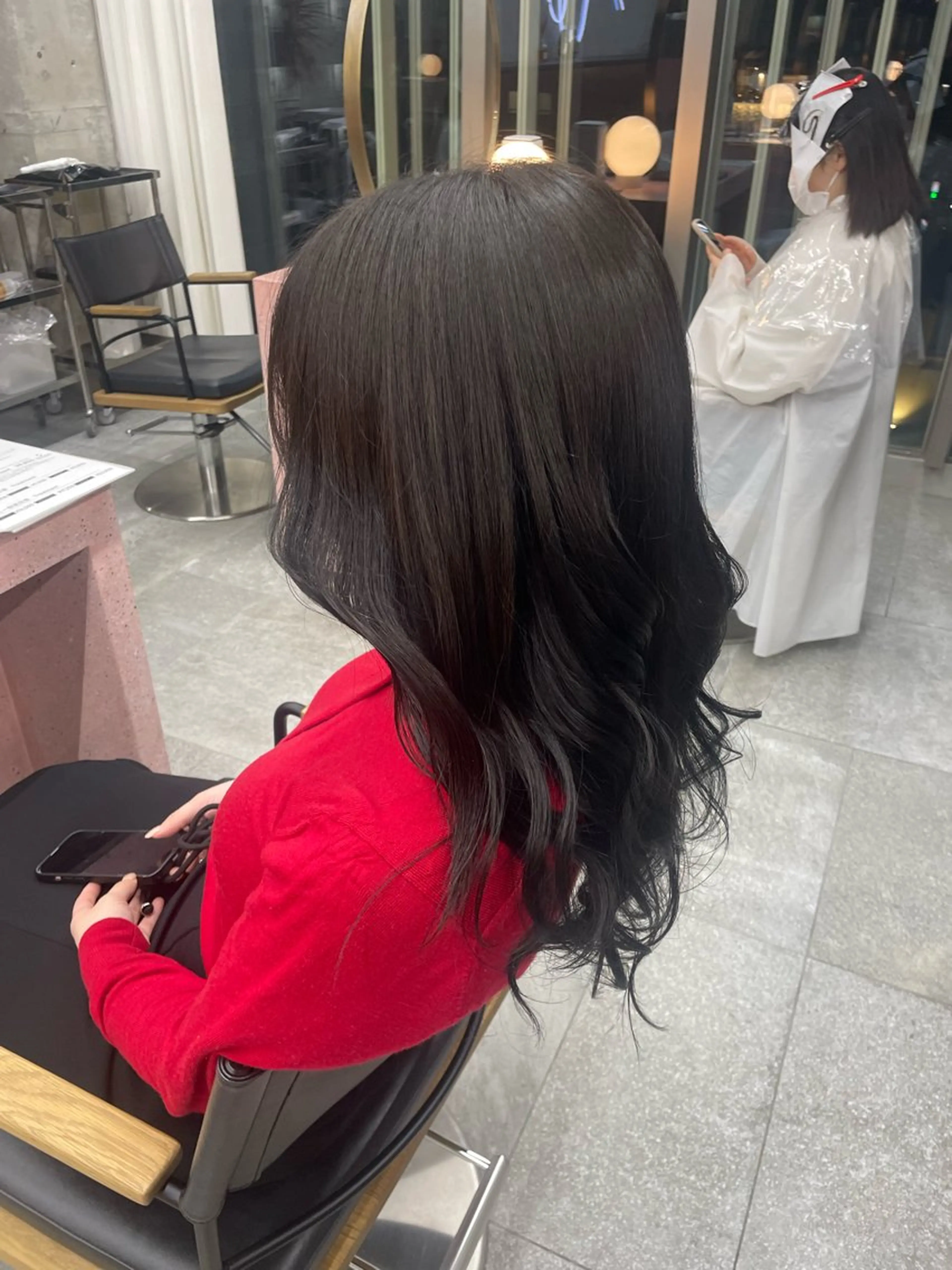 ロング 鈴木瑛里／ブロンド ベージュ／ピンクのヘアスタイル