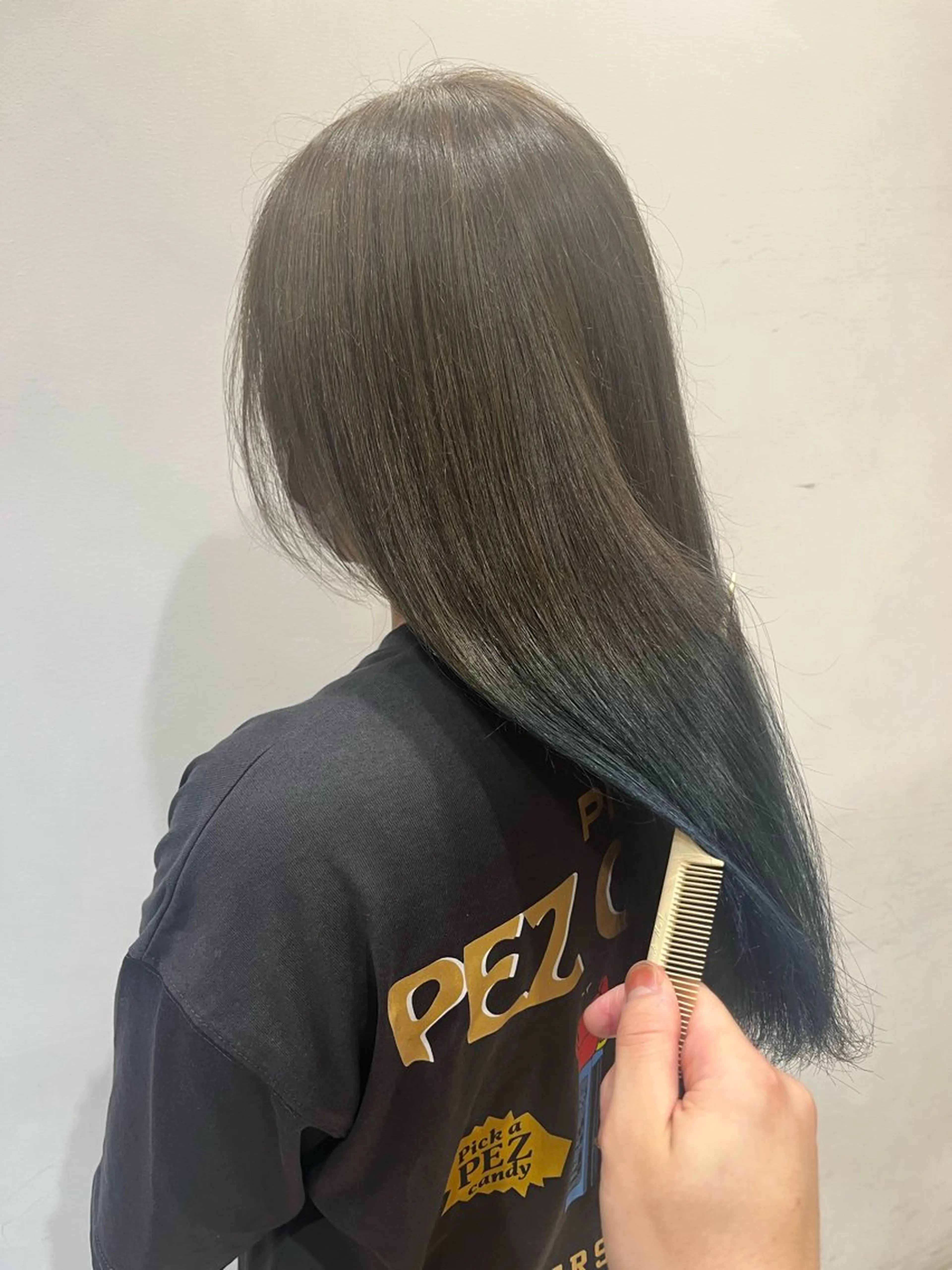 ロング カラー エメラルドグリーン グラデーションカラー ヘアカラー たかしま あさひのヘアスタイル