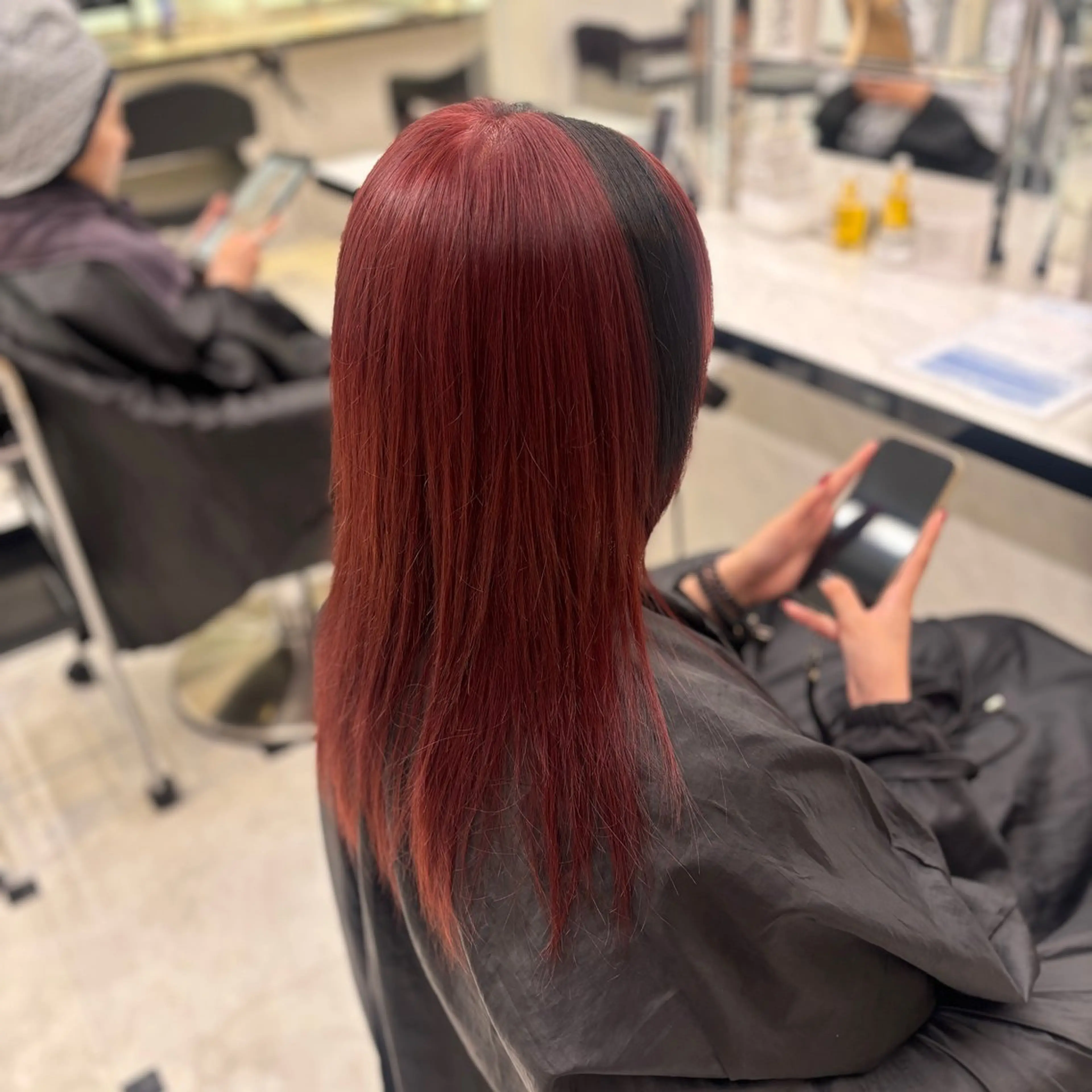 ロング カラー デザインカラー トリートメント ヘアカラー 💙ハイトーン韓国風 色白ヘア💙manaのヘアスタイル