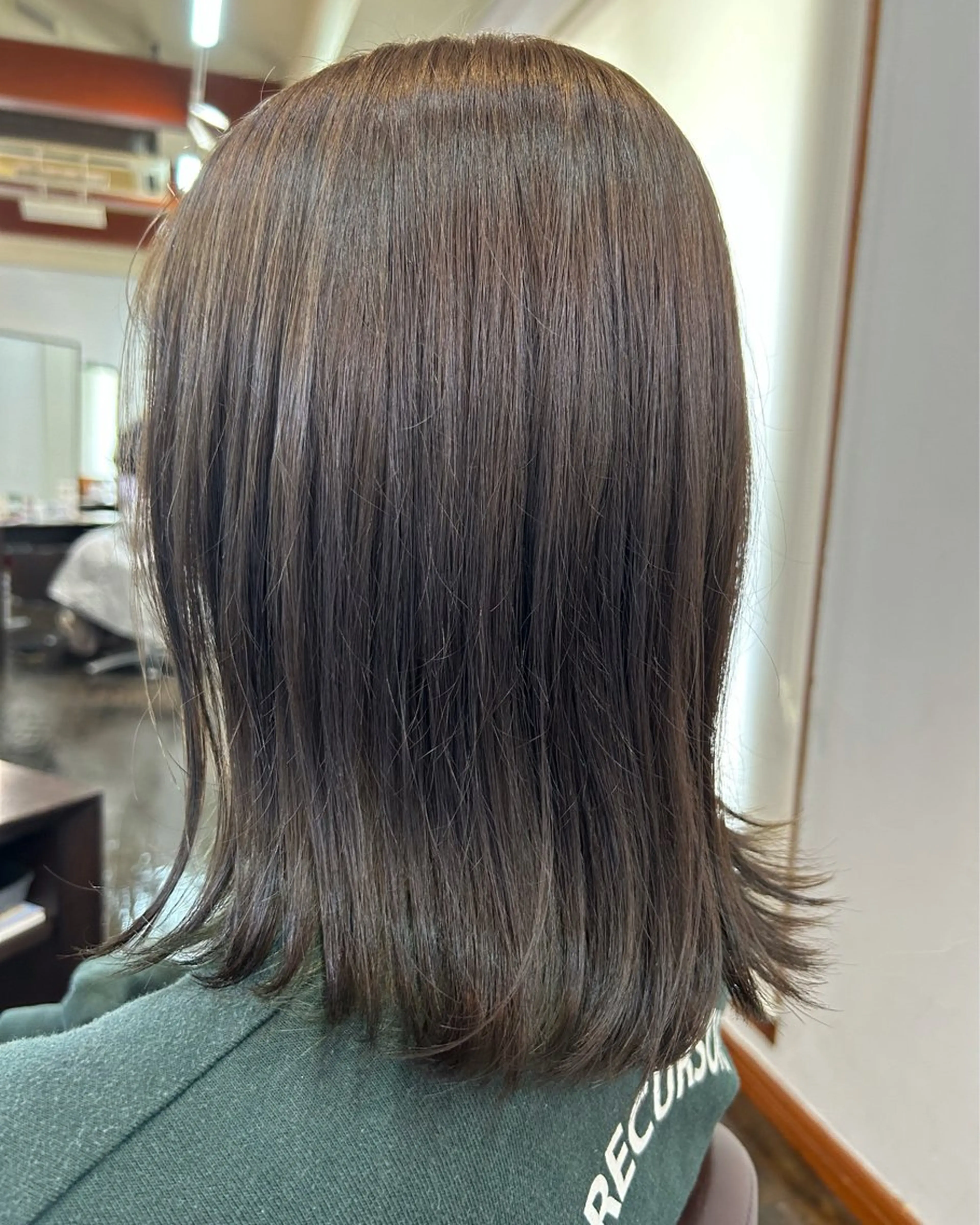 カラー グレージュ オリーブグレージュ オリーブグレー 坂本 瑞季のヘアスタイル