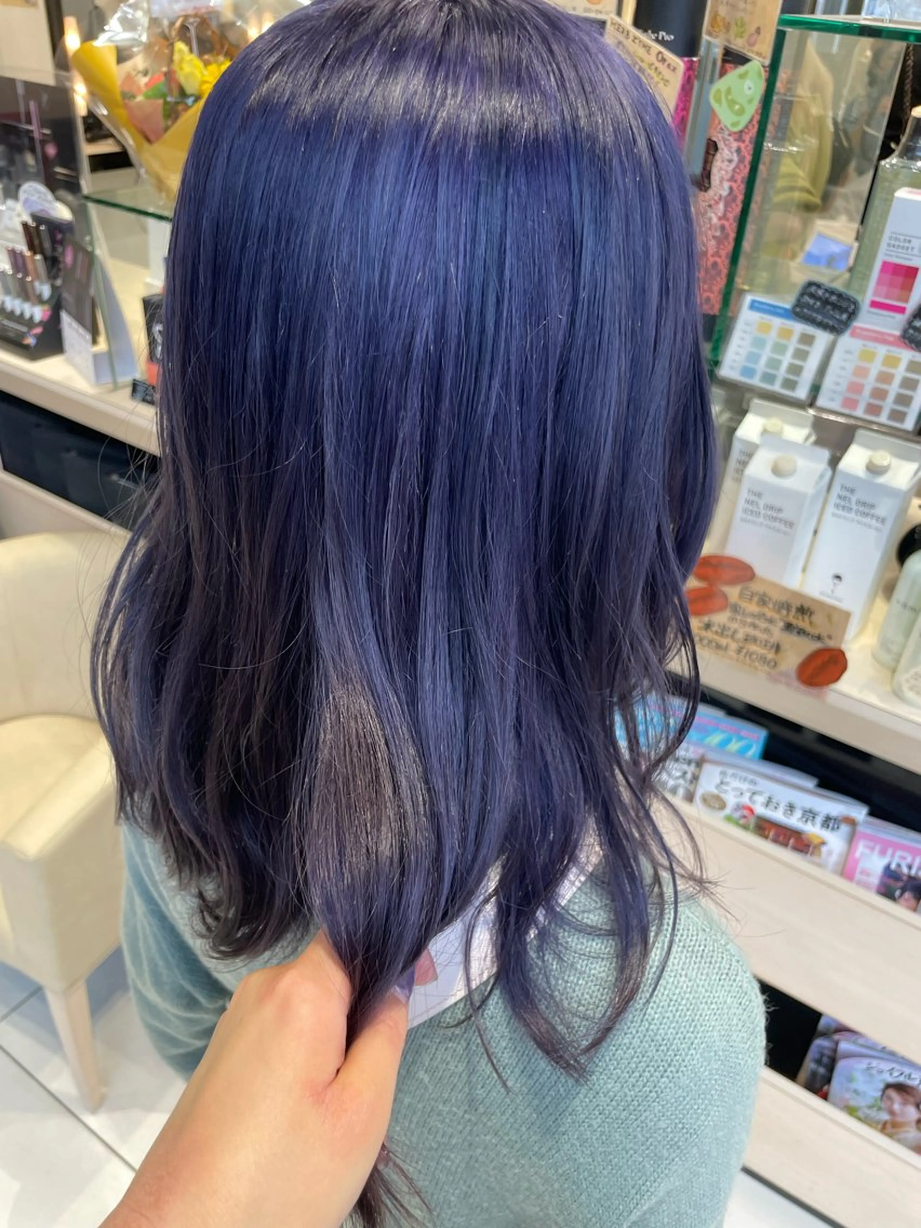 セミロング カラー ブリーチ ブルーカラー ブルーパープル パープルカラー ヘアカラー トリートメント クロスパーマ/うる艶 カラー/Kurumiのヘアスタイル