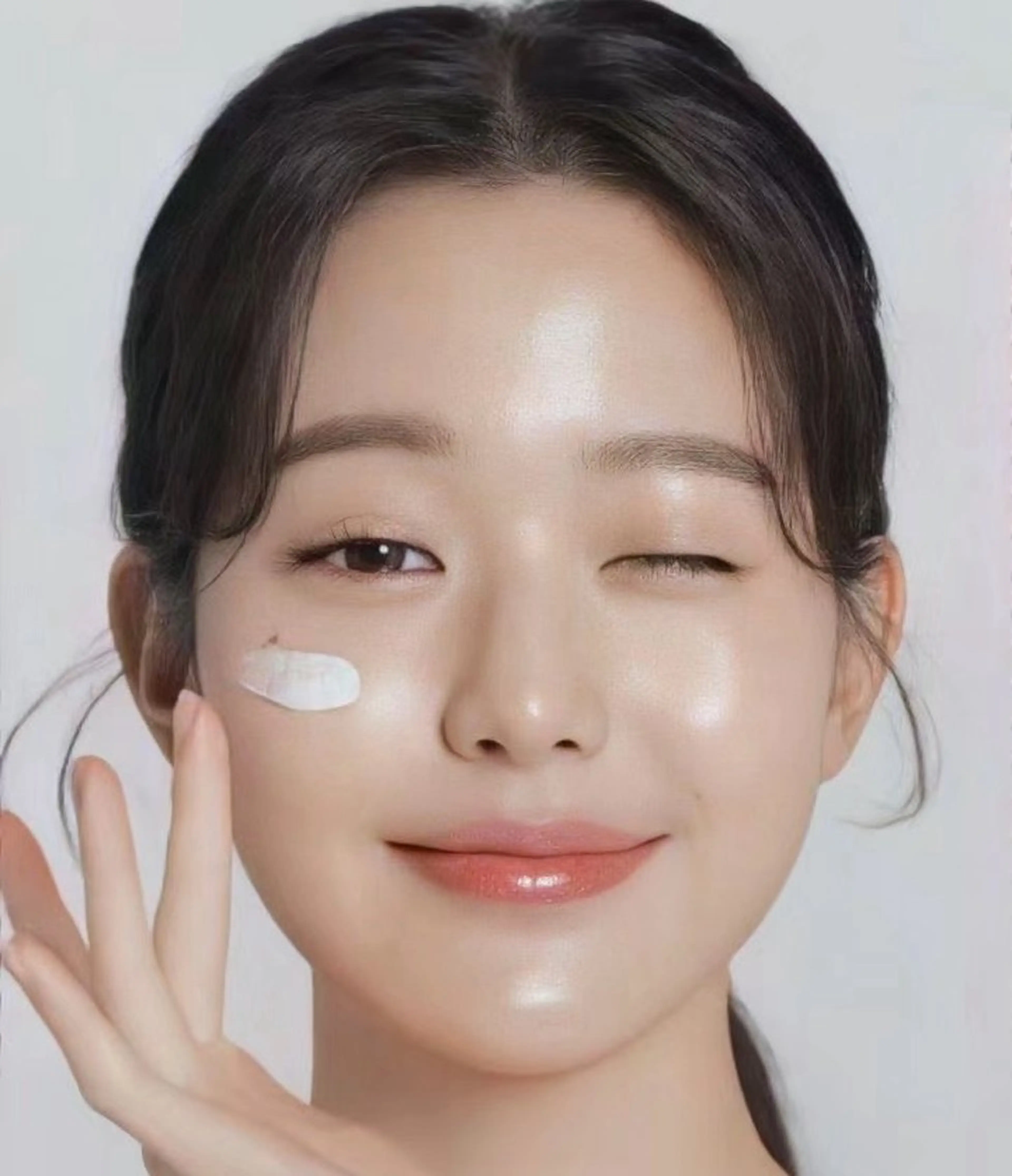 ネイル 韓国ネイル aliaハイフ&水光ジェットサロン所属・aliaハーブ水光店 エステティシャン募集のエステ・リラクイメージ