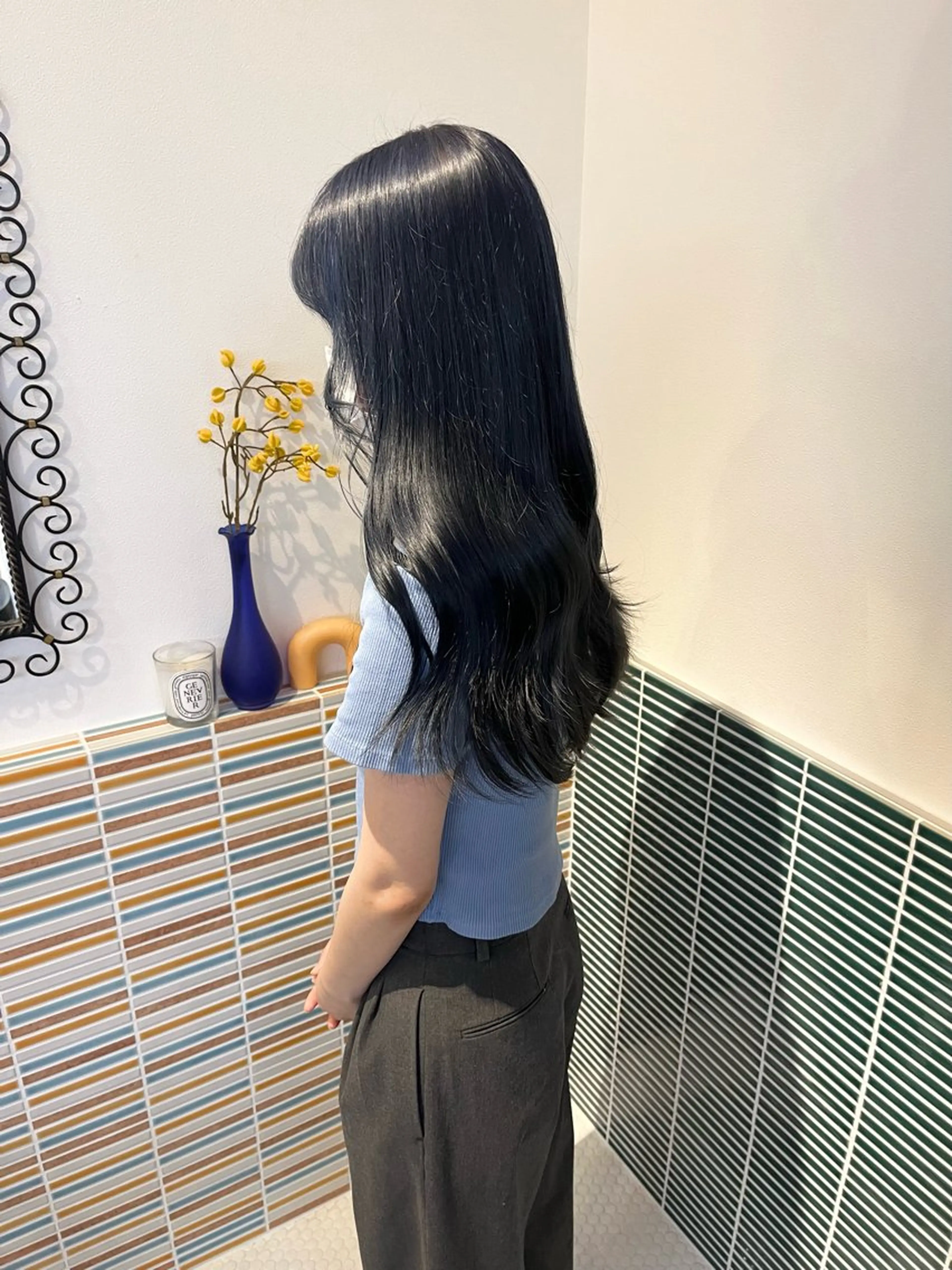 ロング カラー ブリーチ ブルーカラー ネイビーカラー カット ヘアカラー トリートメント 🩷ハイトーン透明感 レイヤー🩷ユリカのヘアスタイル