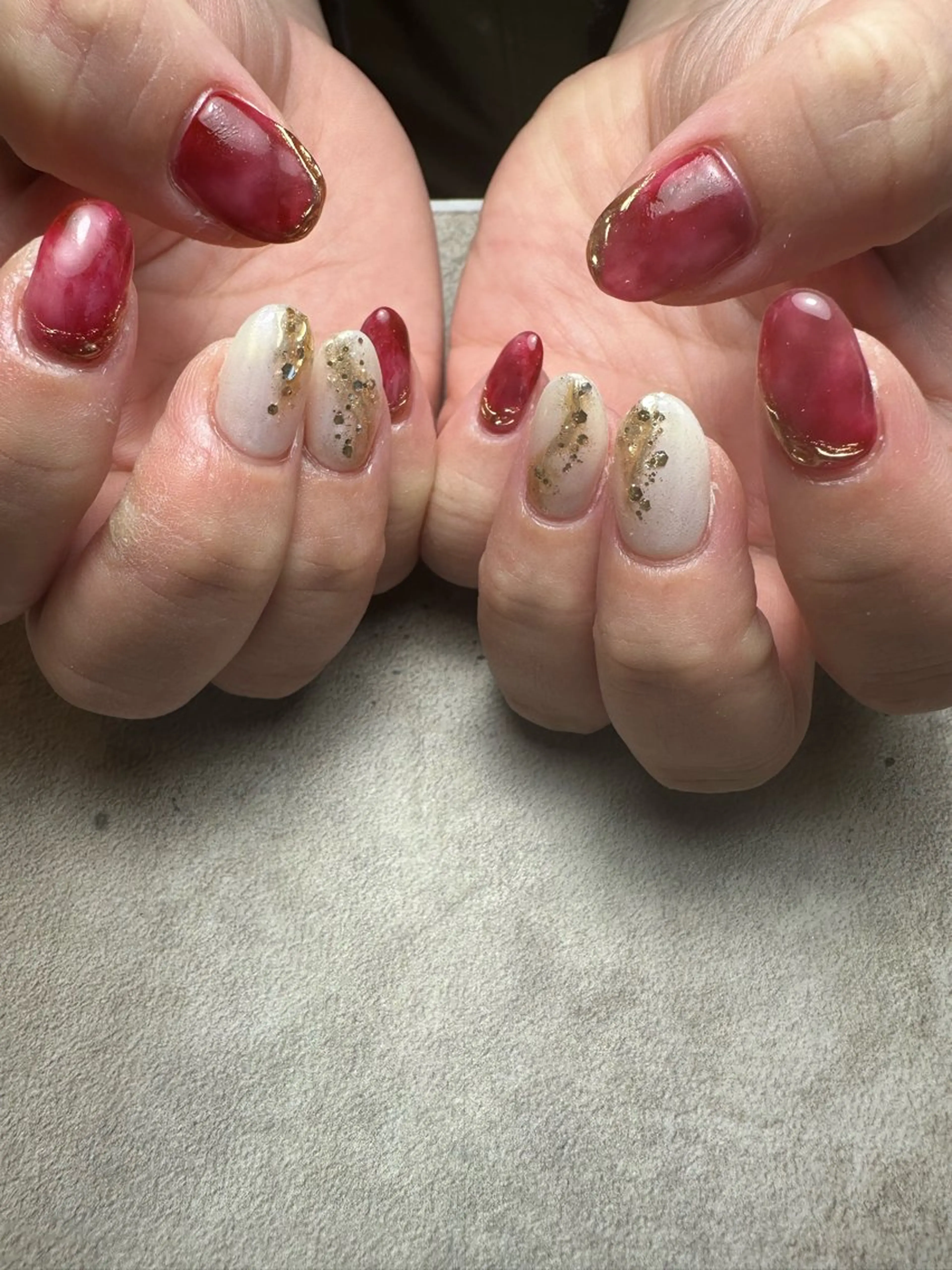 ネイル ボルドー ゴールド nailroom Anmie.のネイルデザイン