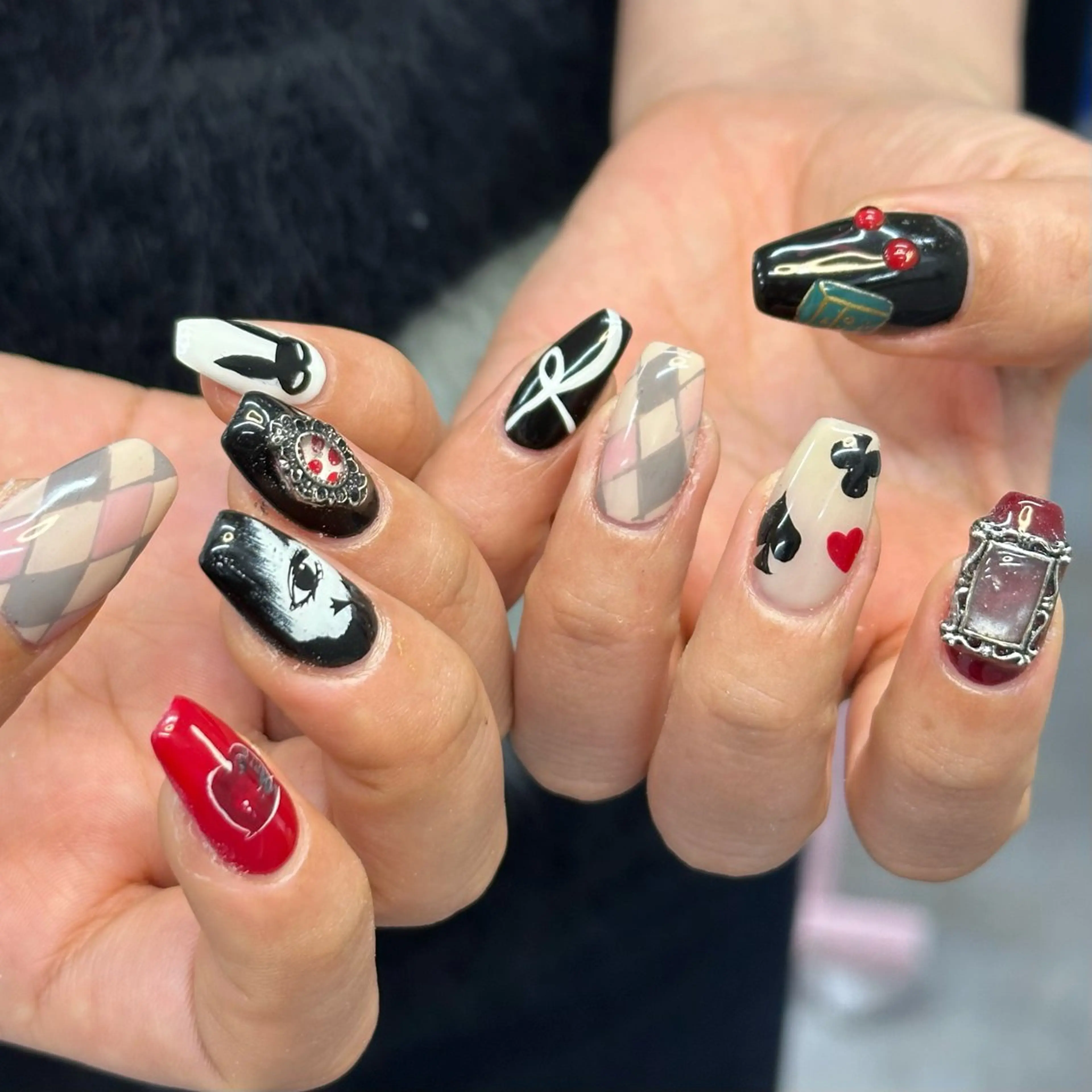 ネイル ハンドネイル フットネイル YukaRyu /個性派デザインのネイルデザイン