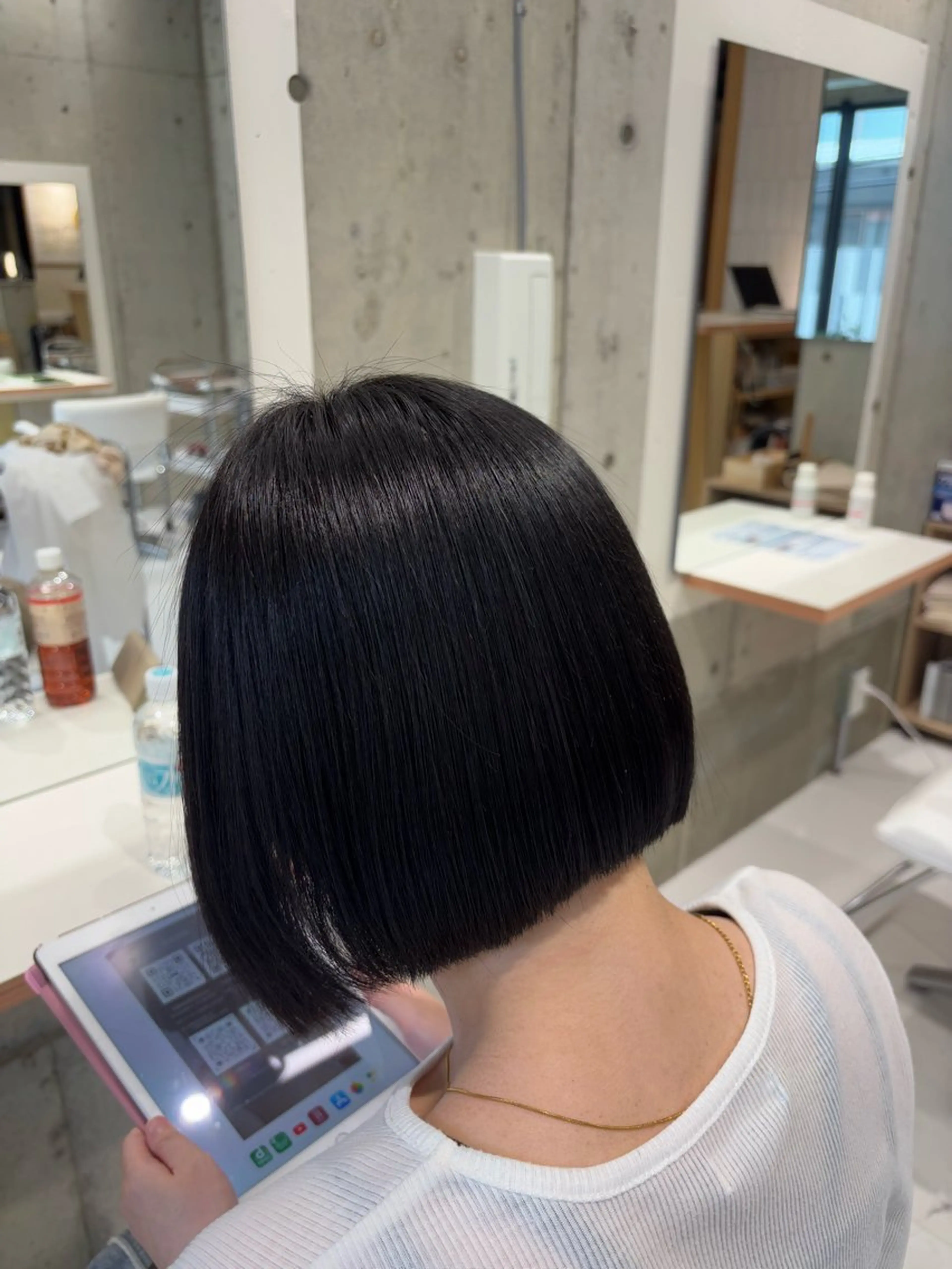 ミディアム カット ヘアカラー 縮毛矯正 トリートメント nagi所属・透明感／髪質改善 ／ 千種／りかのヘアスタイル