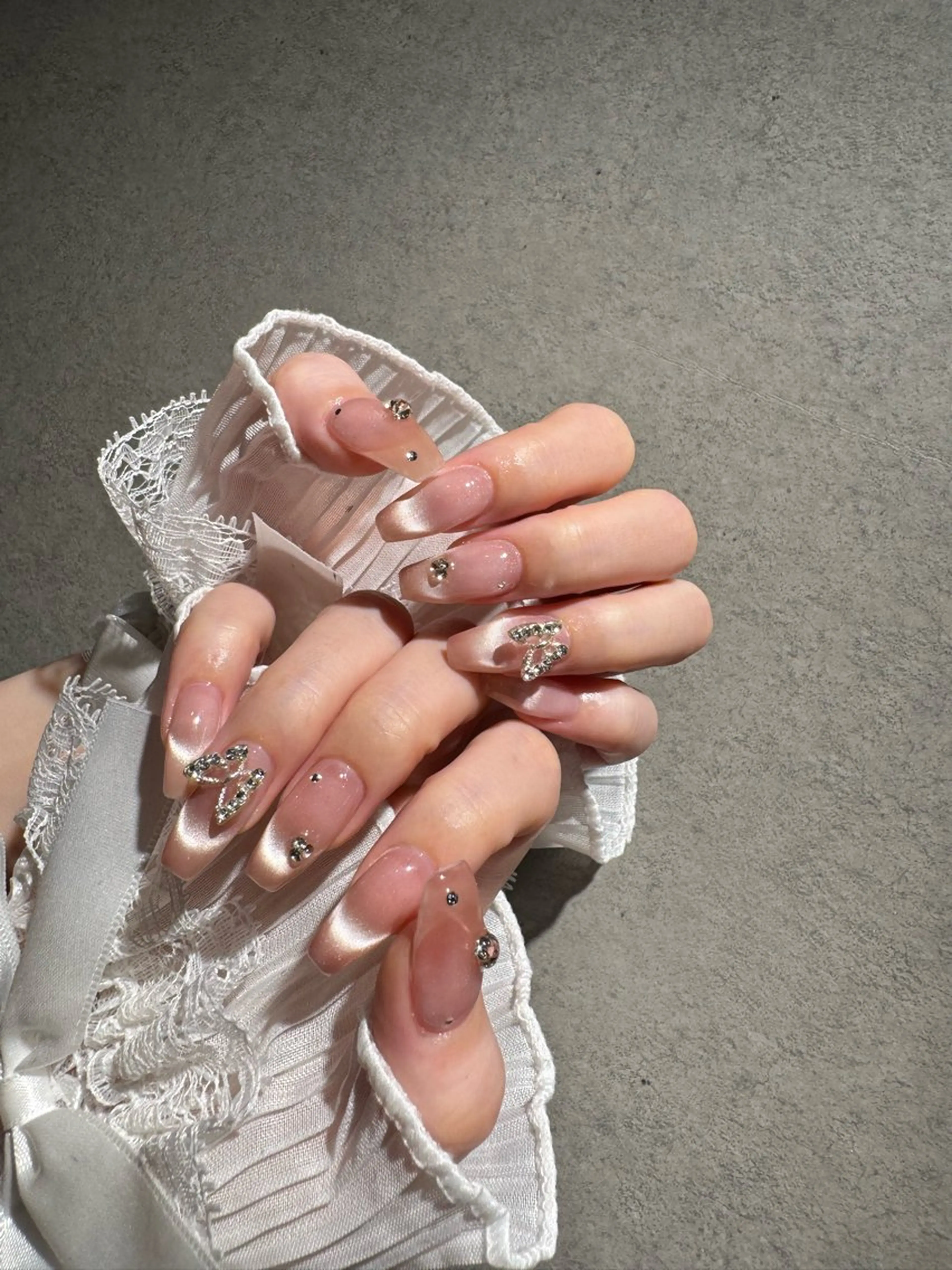 ネイル I-nailロング /ワンホン/キラキラのネイルデザイン