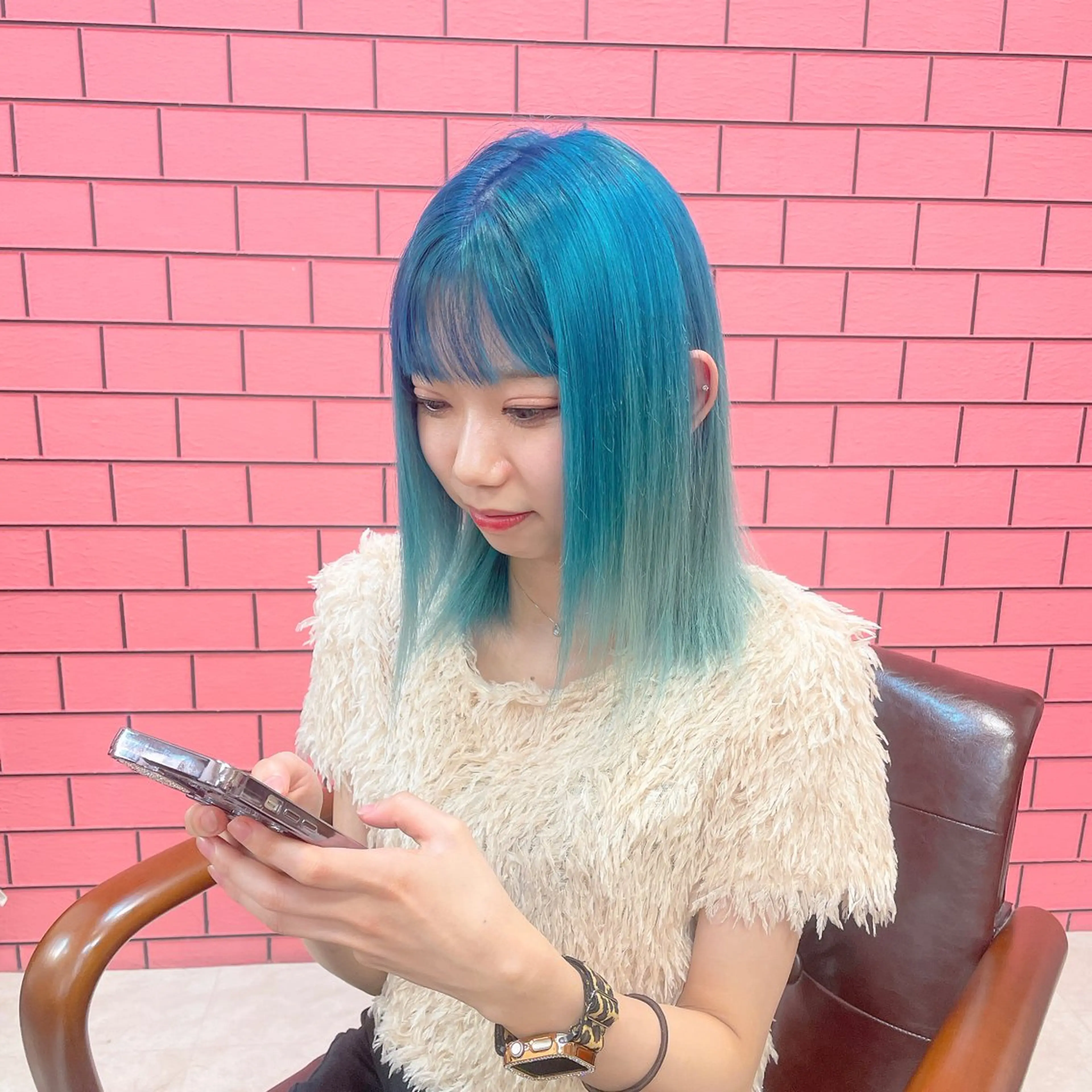 ミディアム カラー バレイヤージュ ブリーチ ブルーカラー ケアブリーチ ダブルカラー ヘアカラー トリートメント Lilith 【リリス】のその他イメージ