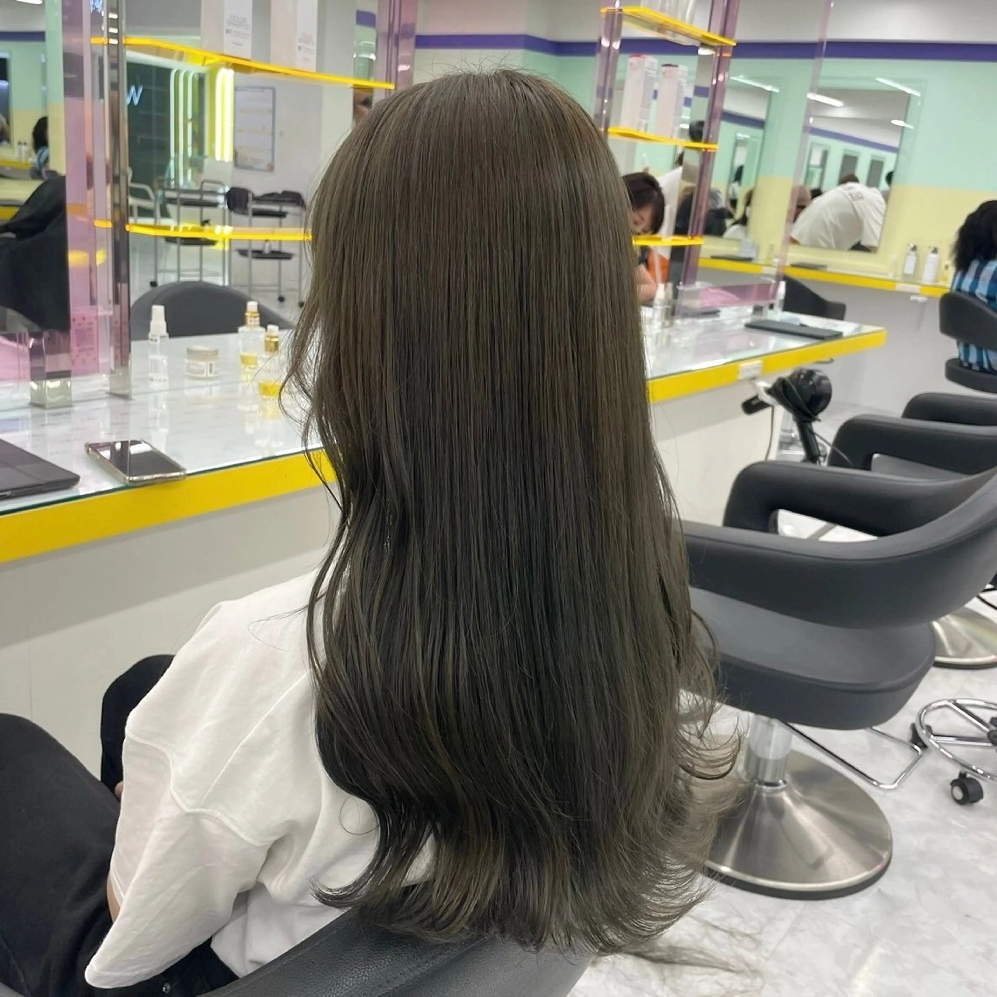 ロング カラー ヘアアレンジ Ryo横浜韓国ヘア/ ハイトーン/ウルフのヘアスタイル