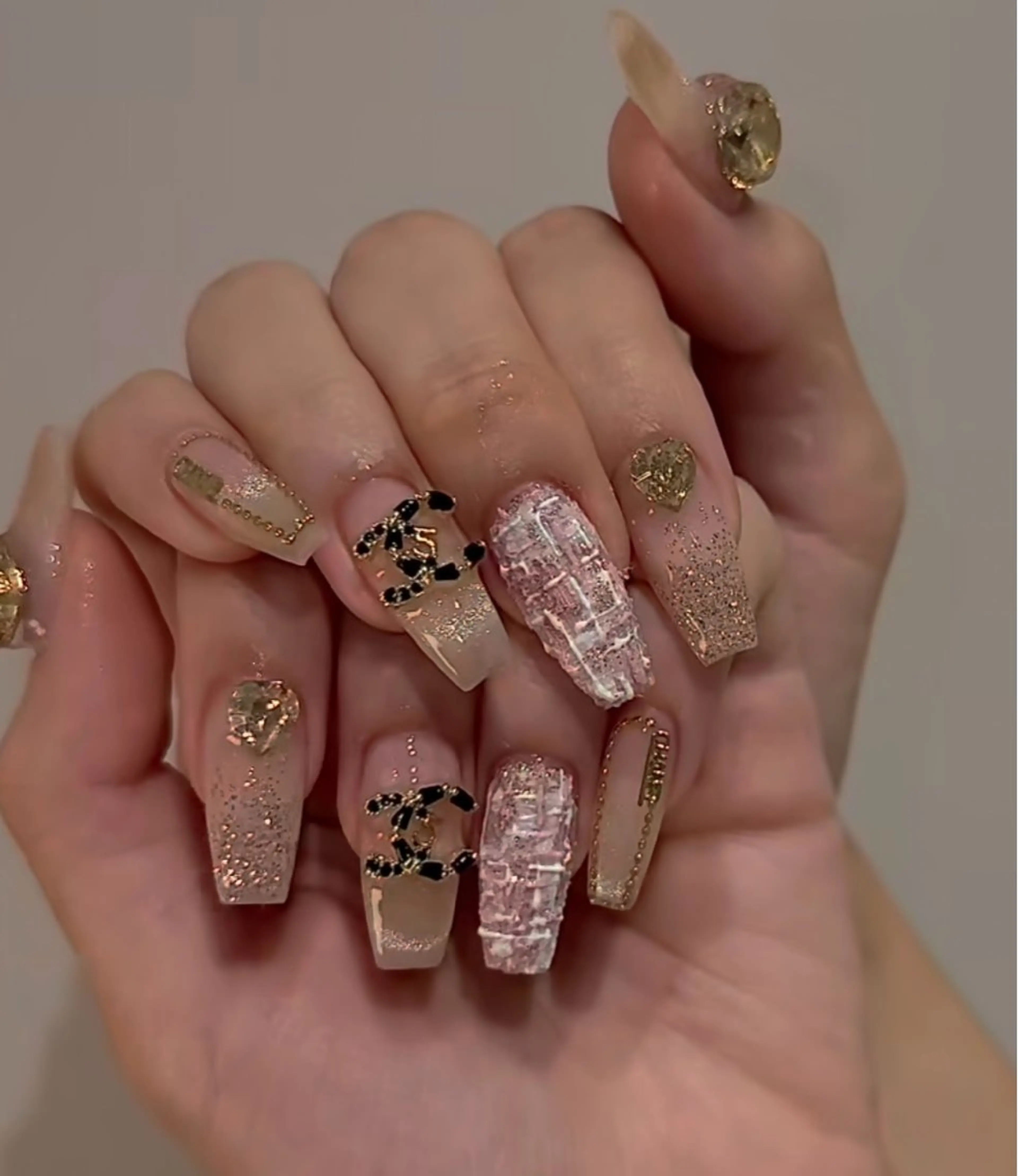 ネイル RiNo Nail Salon所属・RinO Nail 大阪のネイルデザイン