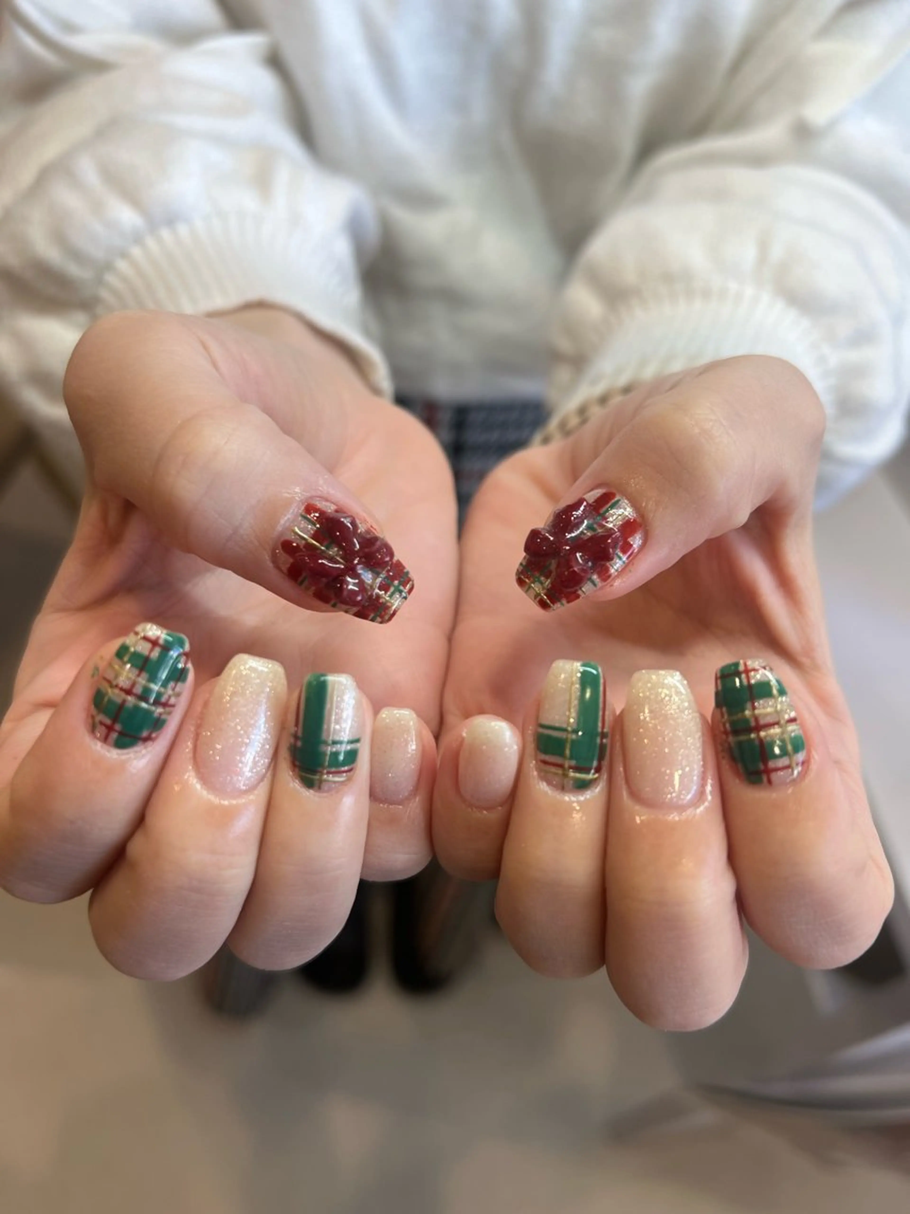 ネイル 冬ネイル クリスマス je belle ANZU🍯のネイルデザイン