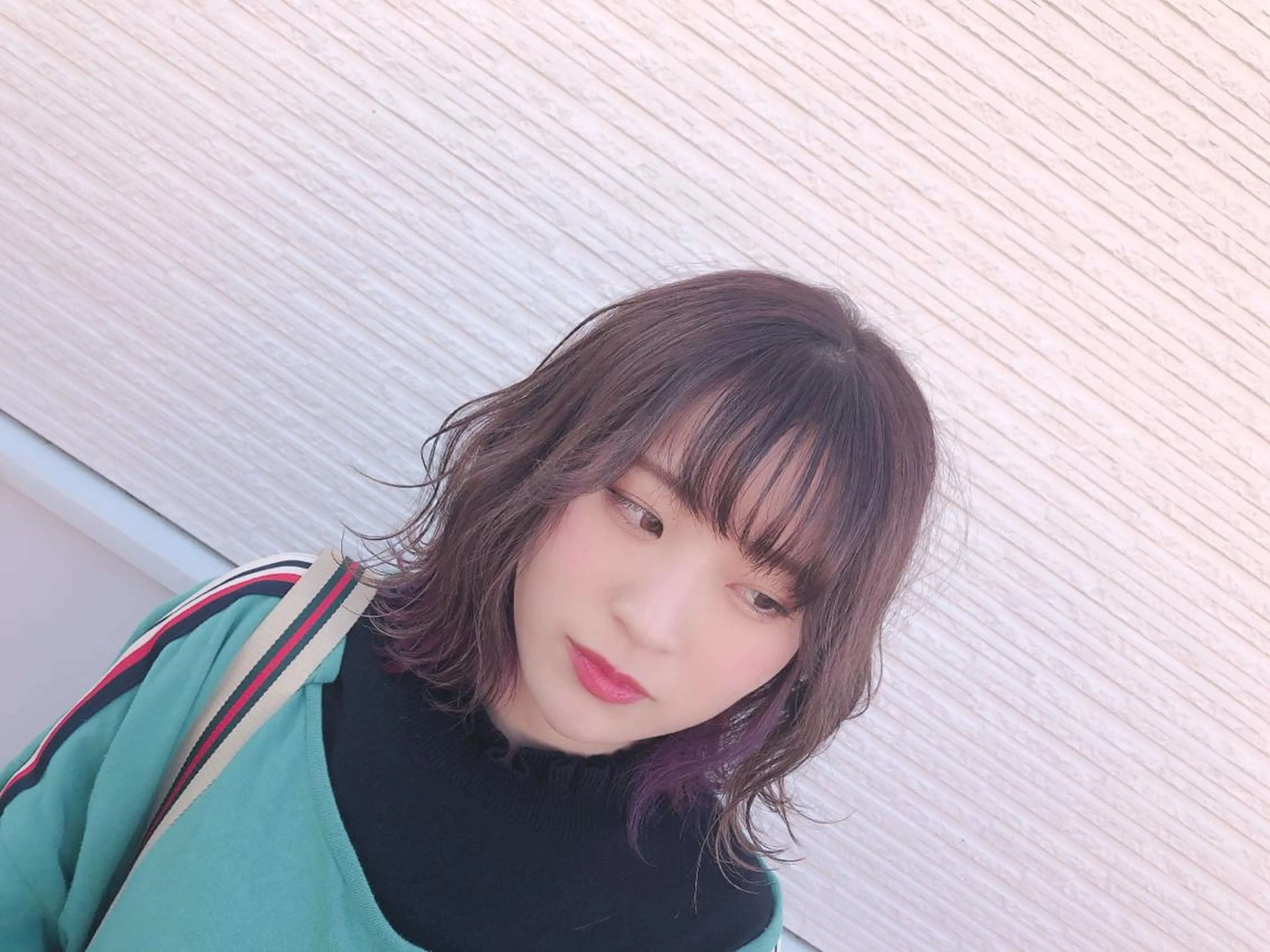 ミディアム カラー パープルカラー ヘアカラー トリートメント 名畑 裕貴のヘアスタイル