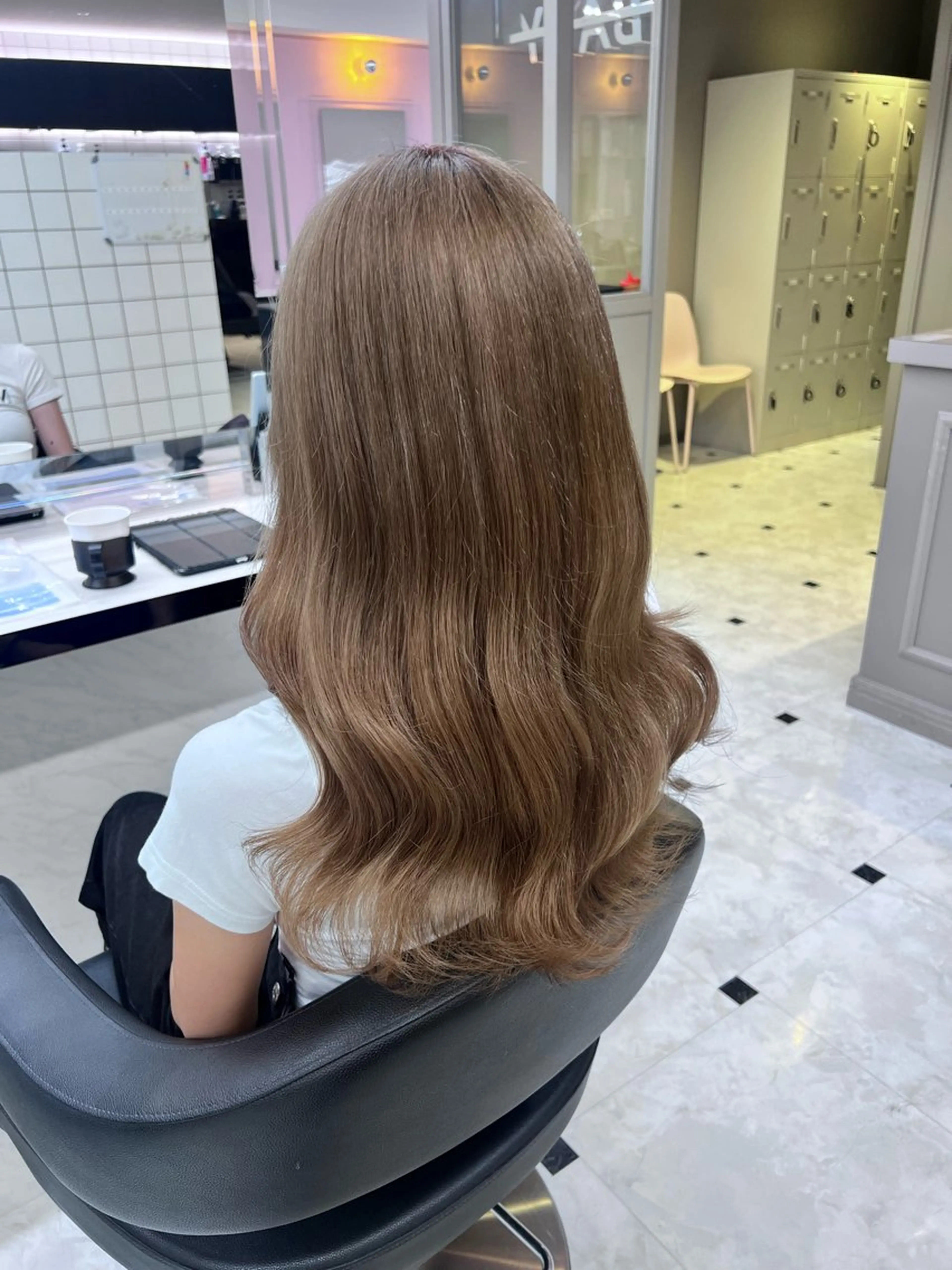 ミディアム カラー ヘアアレンジ ヘアカラー トリートメント ヘッドスパ ヘアセット 💕ブリーチカラー☁ 髪質改善💖サワのヘアスタイル