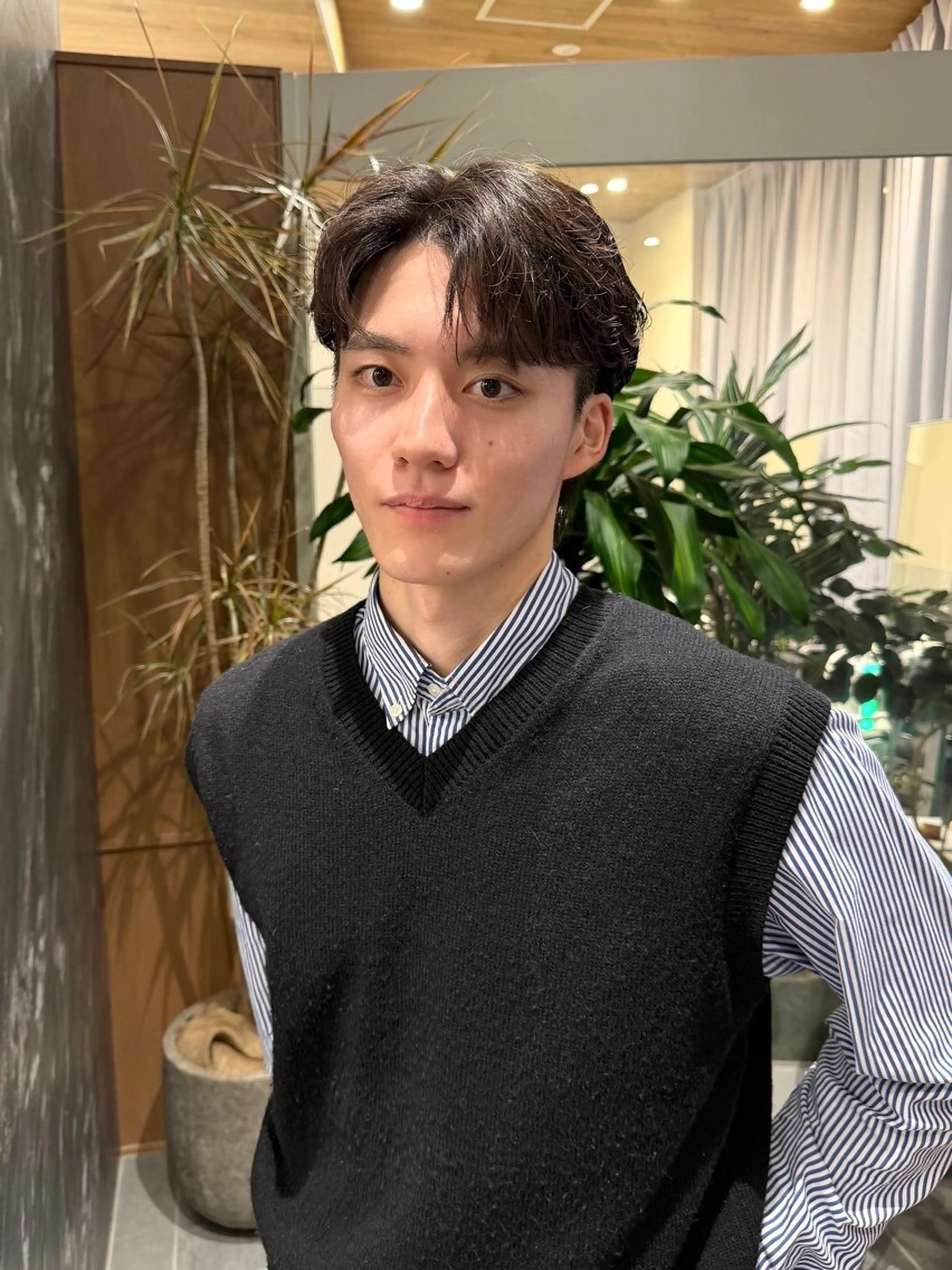 ミディアム パーマ メンズ カット トリートメント SALOWIN 原宿 iori所属・💈センターパート パーマ特化💈雄太のヘアスタイル