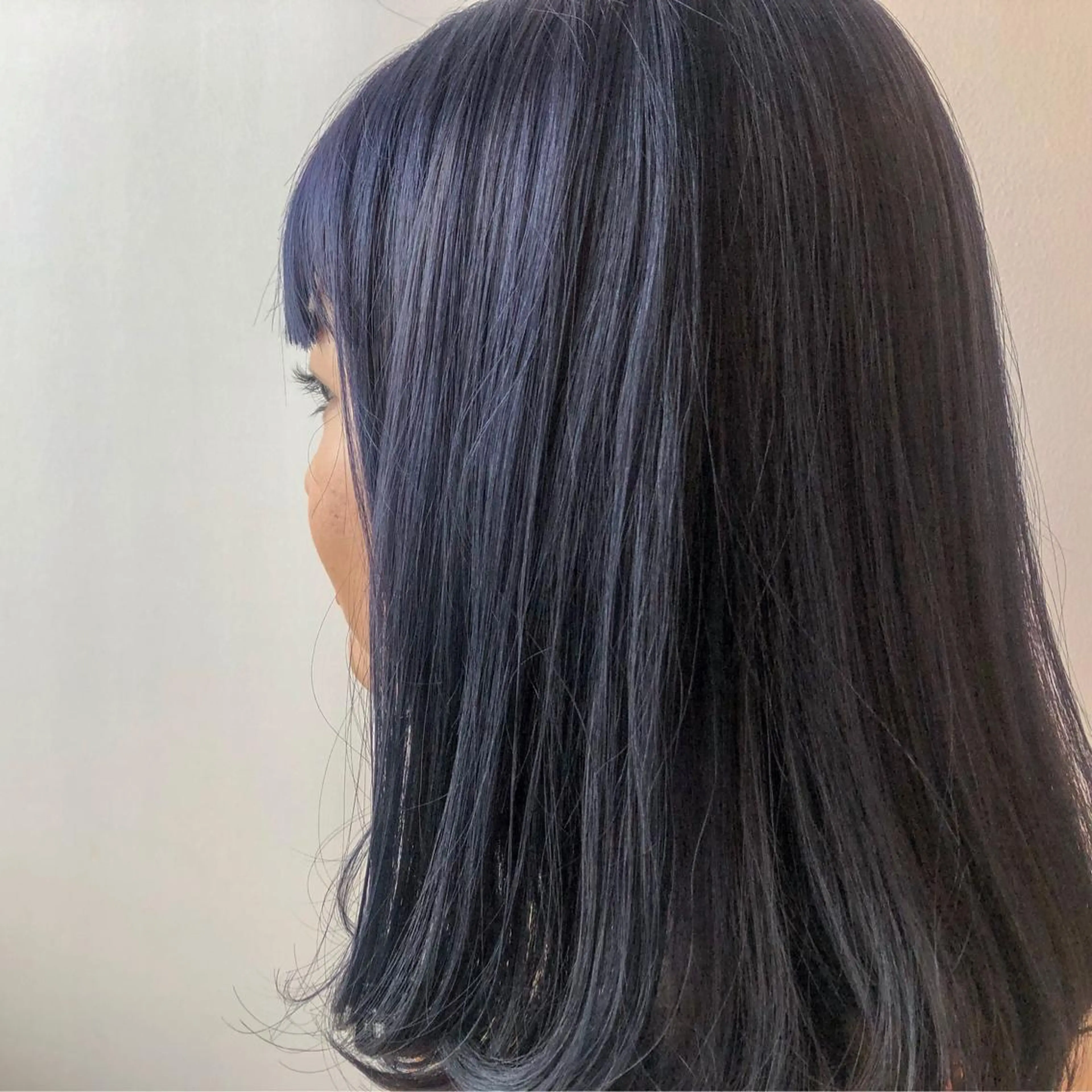 ミディアム カラー ネイビーカラー カット ヘアカラー 尾籠 美幸 （オゴモリ ミユキ）のヘアスタイル