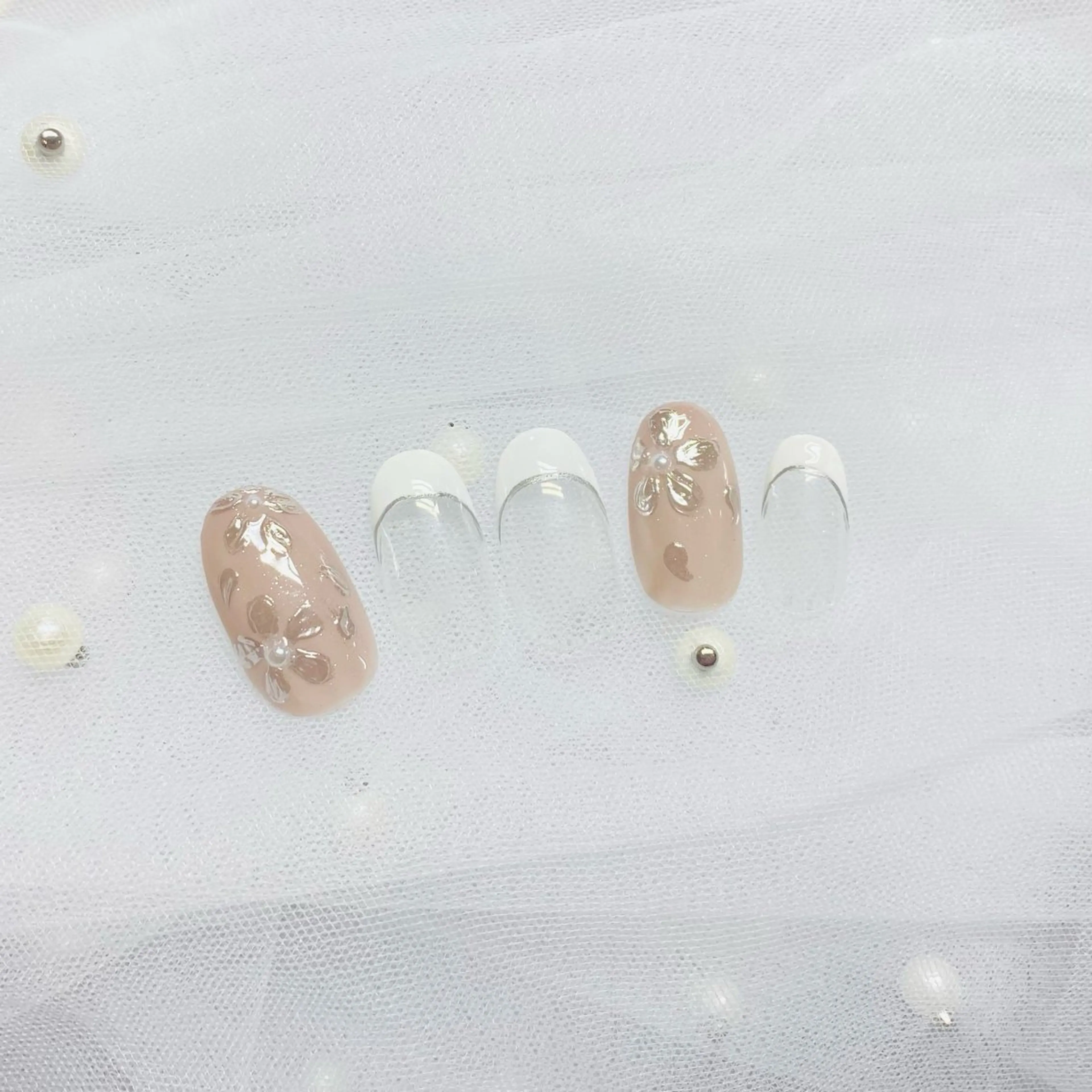 ミディアム 齋藤 佳奈のネイルデザイン