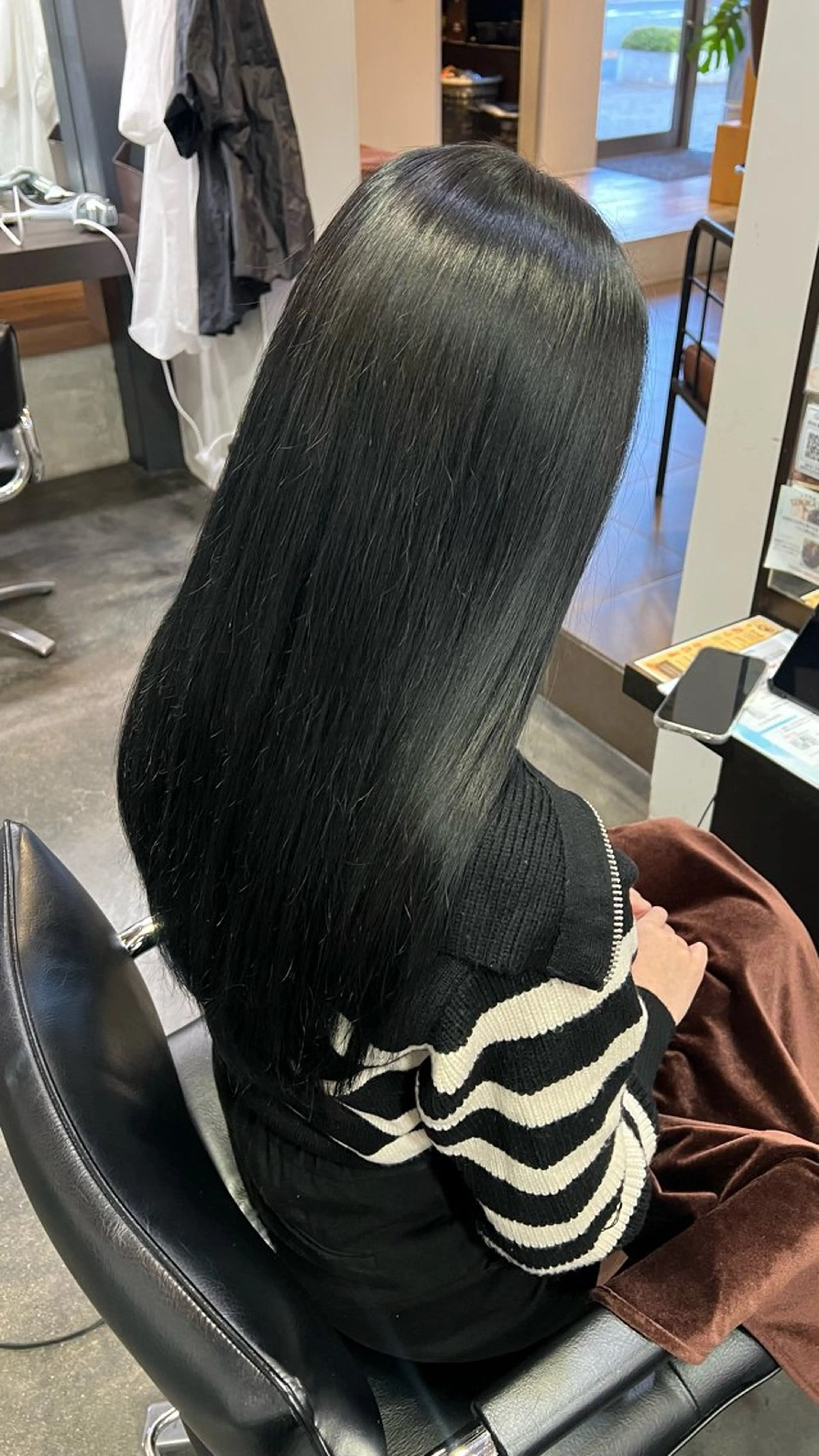 ロング カット ヘアカラー トリートメント 西村 美月のヘアスタイル