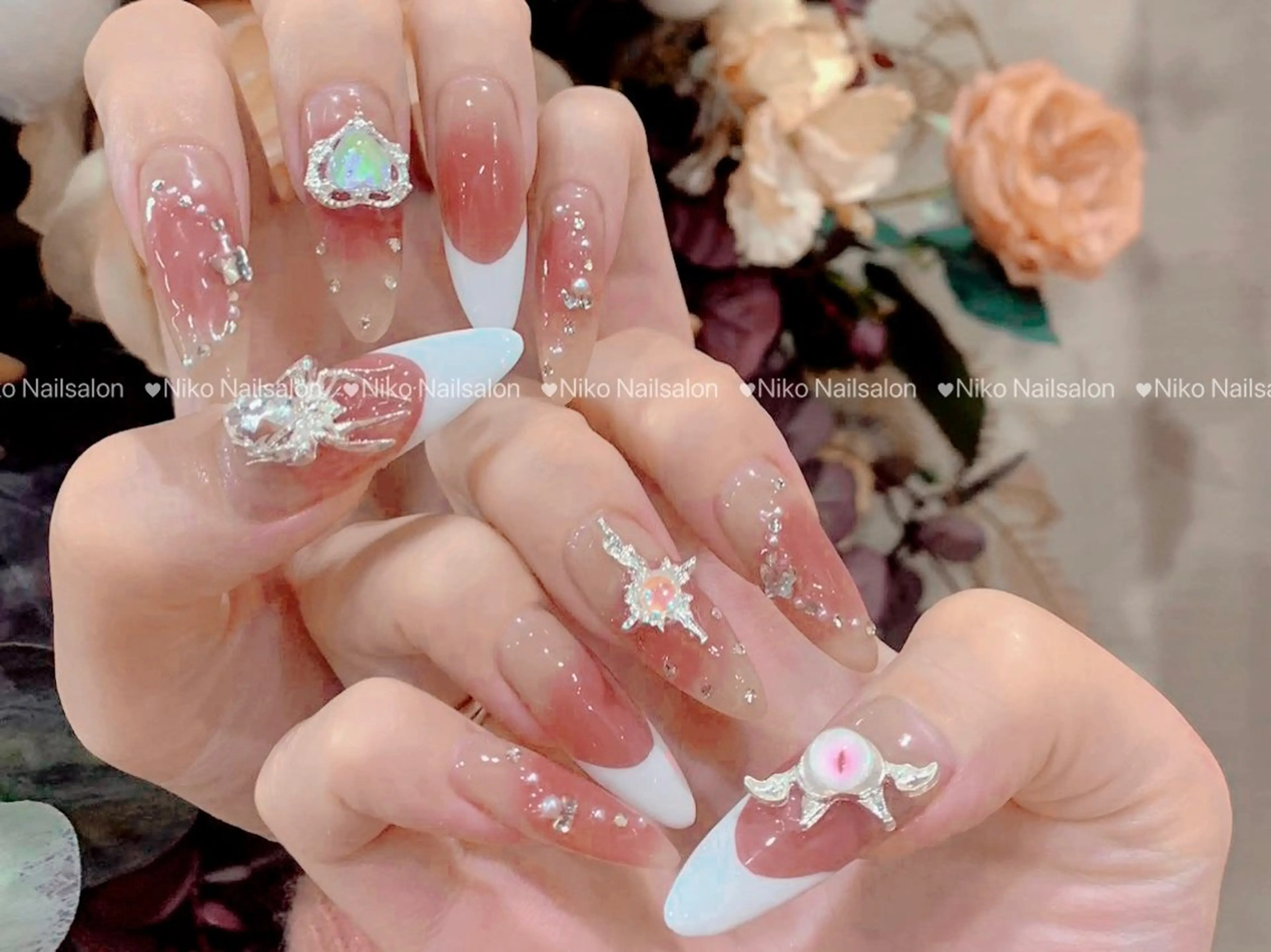 ネイル チークネイル 長さ出し フットネイル フレンチネイル ジェルネイル Niko nailサロンのネイルデザイン